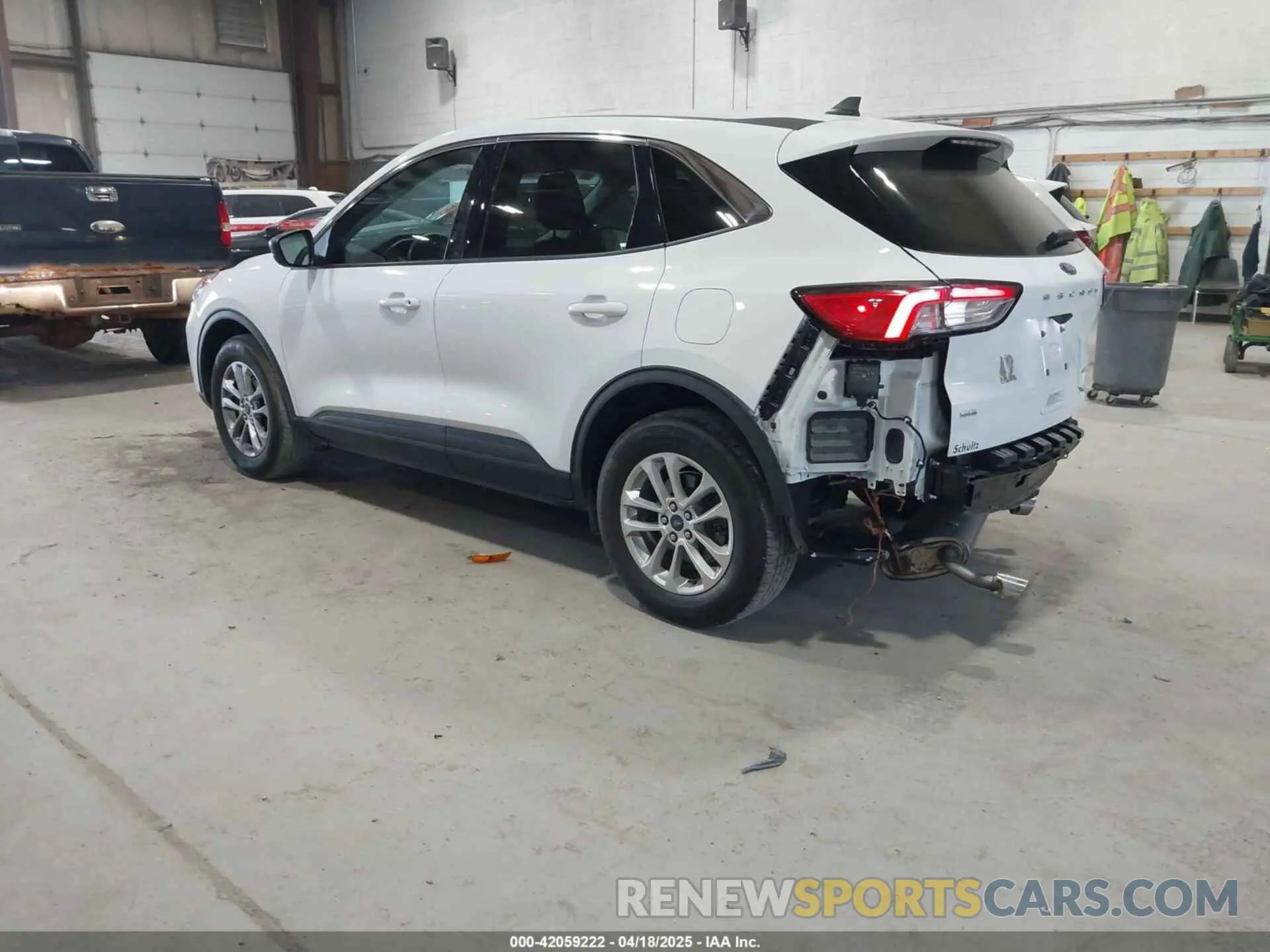 3 Photograph of a damaged car 1FMCU9G65NUB12899 FORD ESCAPE 2022