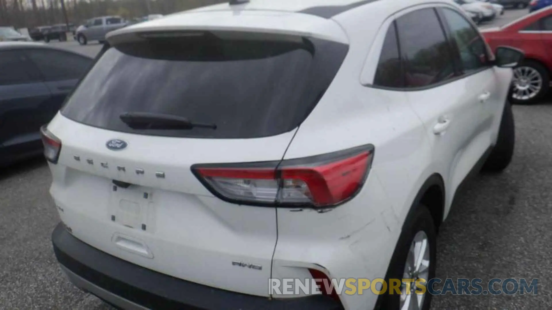 10 Photograph of a damaged car 1FMCU9G65NUB26446 FORD ESCAPE 2022