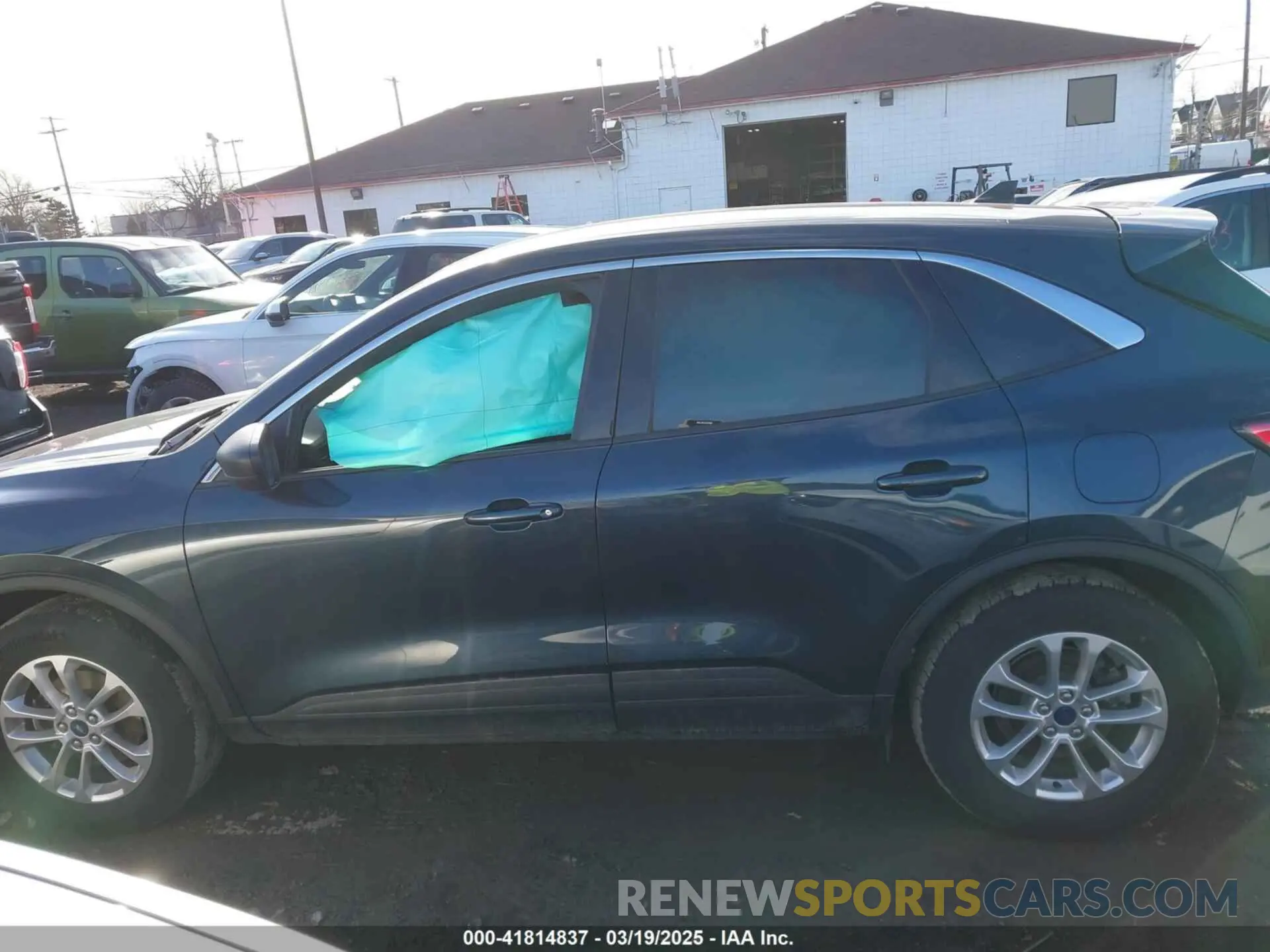 14 Photograph of a damaged car 1FMCU9G65NUB67143 FORD ESCAPE 2022
