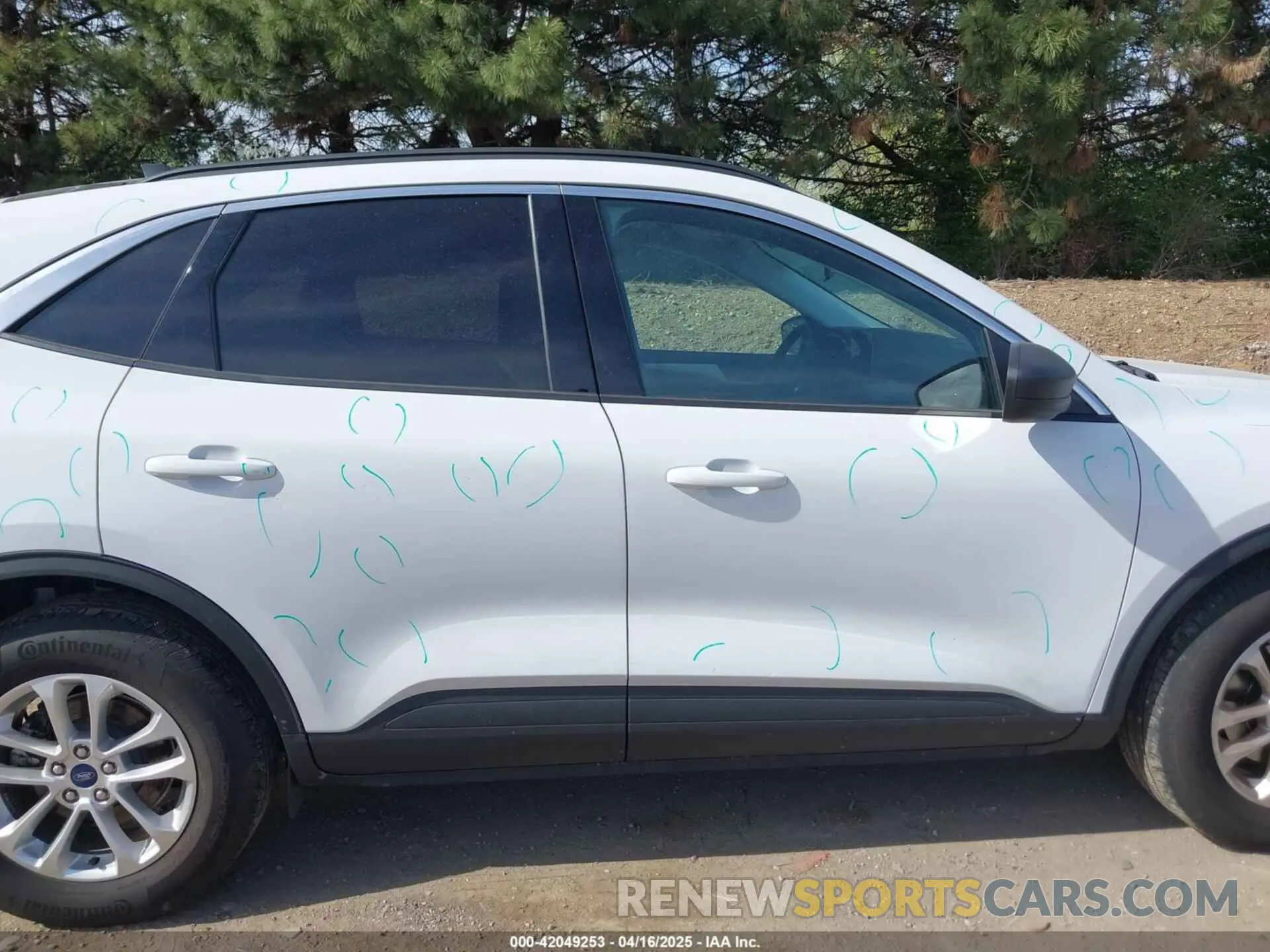 13 Photograph of a damaged car 1FMCU9G66NUA79069 FORD ESCAPE 2022