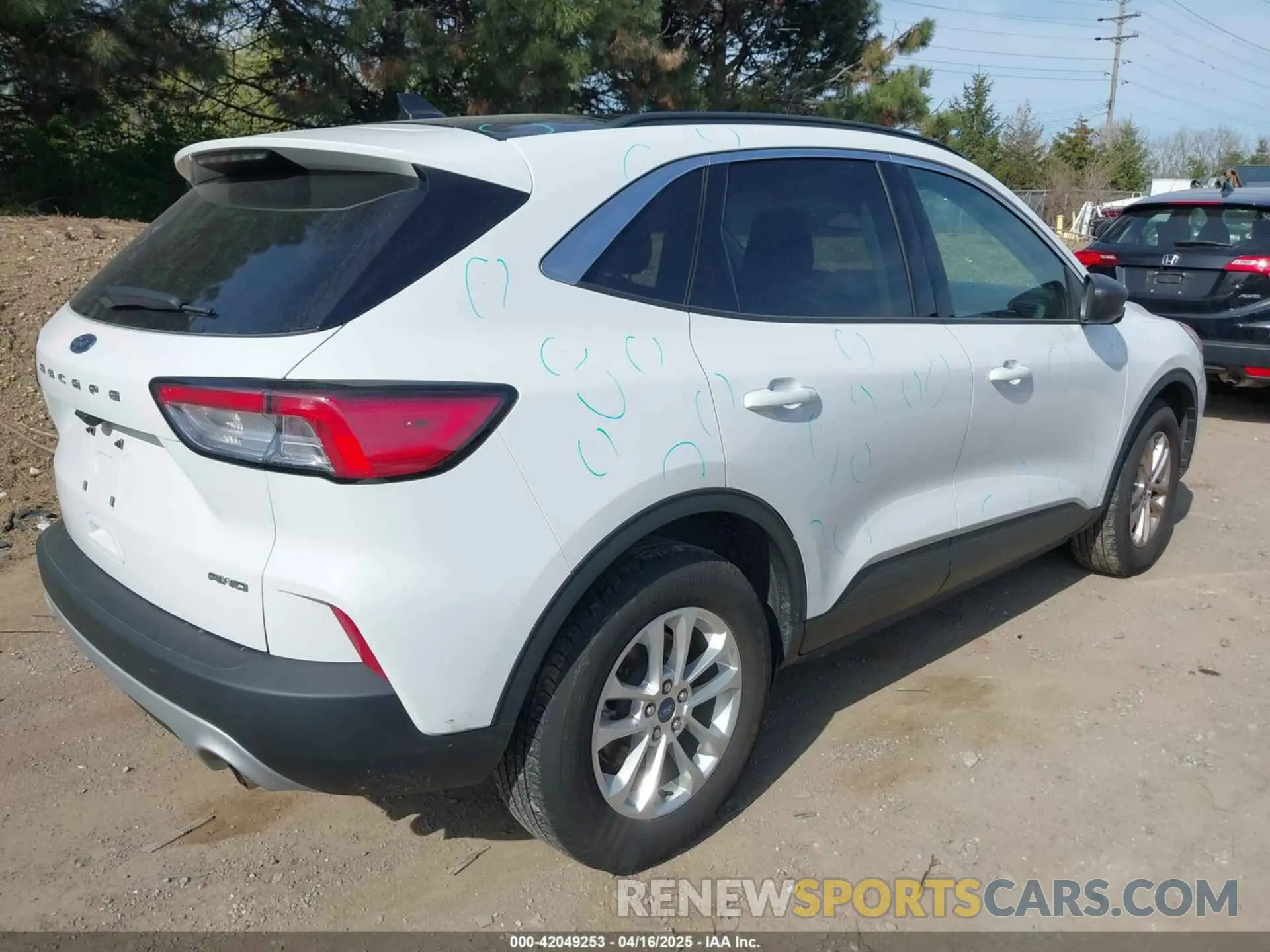4 Photograph of a damaged car 1FMCU9G66NUA79069 FORD ESCAPE 2022