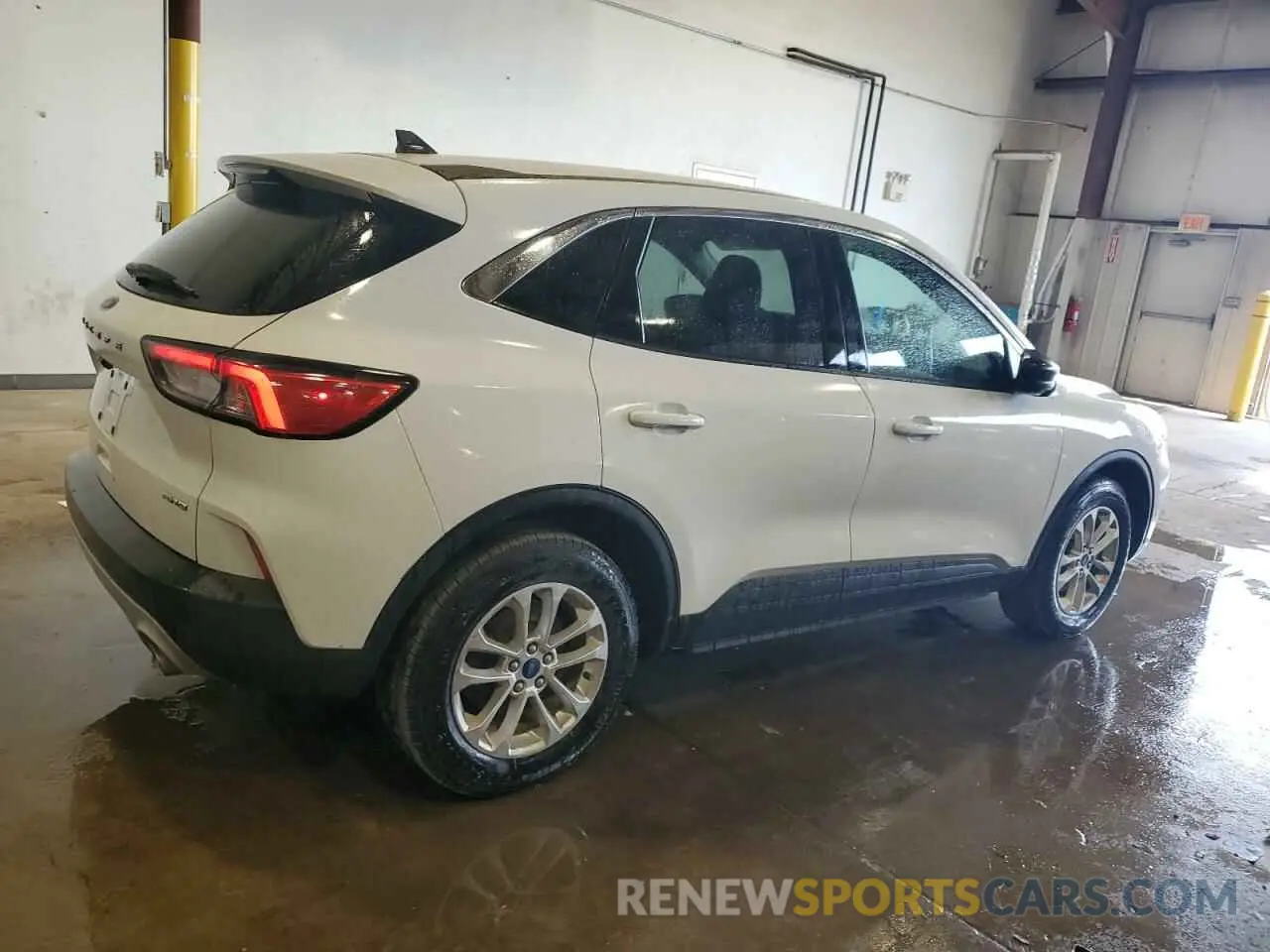 3 Photograph of a damaged car 1FMCU9G66NUB16086 FORD ESCAPE 2022