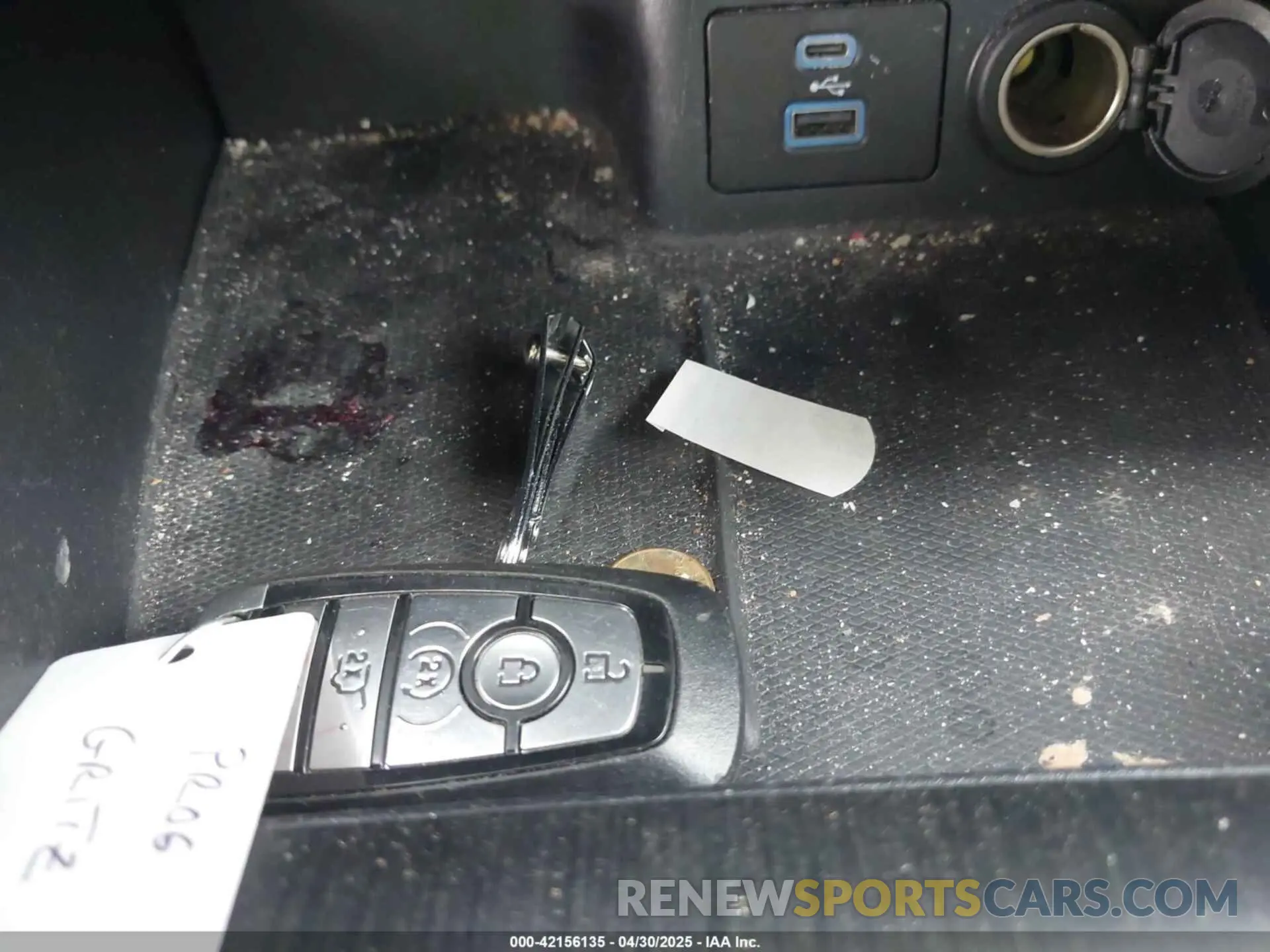 11 Photograph of a damaged car 1FMCU9G66NUB20350 FORD ESCAPE 2022