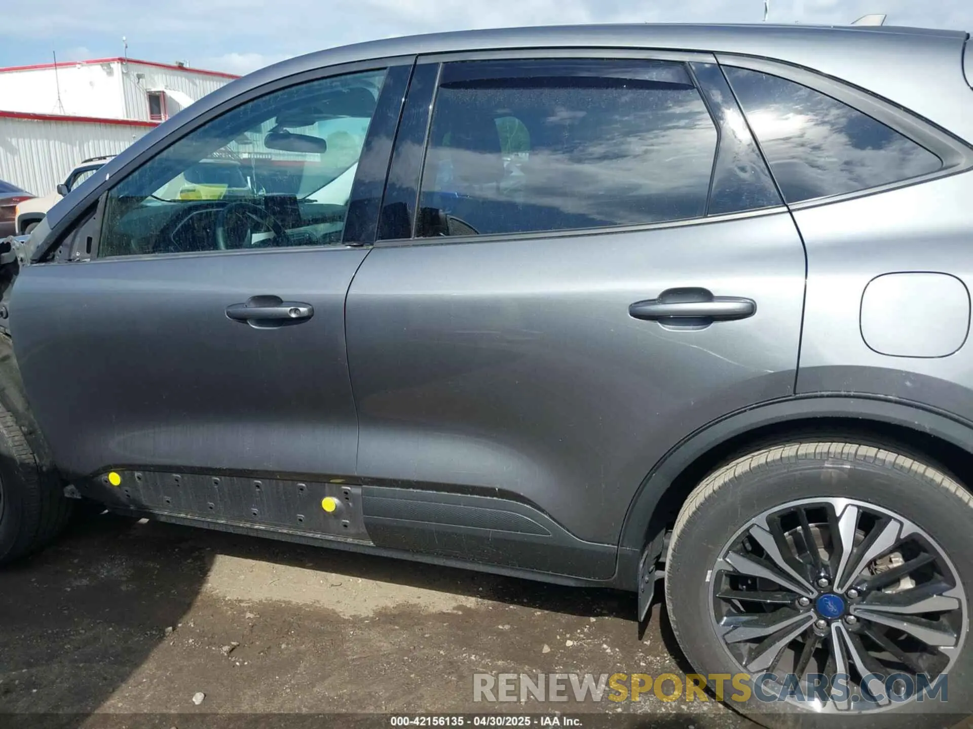 14 Photograph of a damaged car 1FMCU9G66NUB20350 FORD ESCAPE 2022