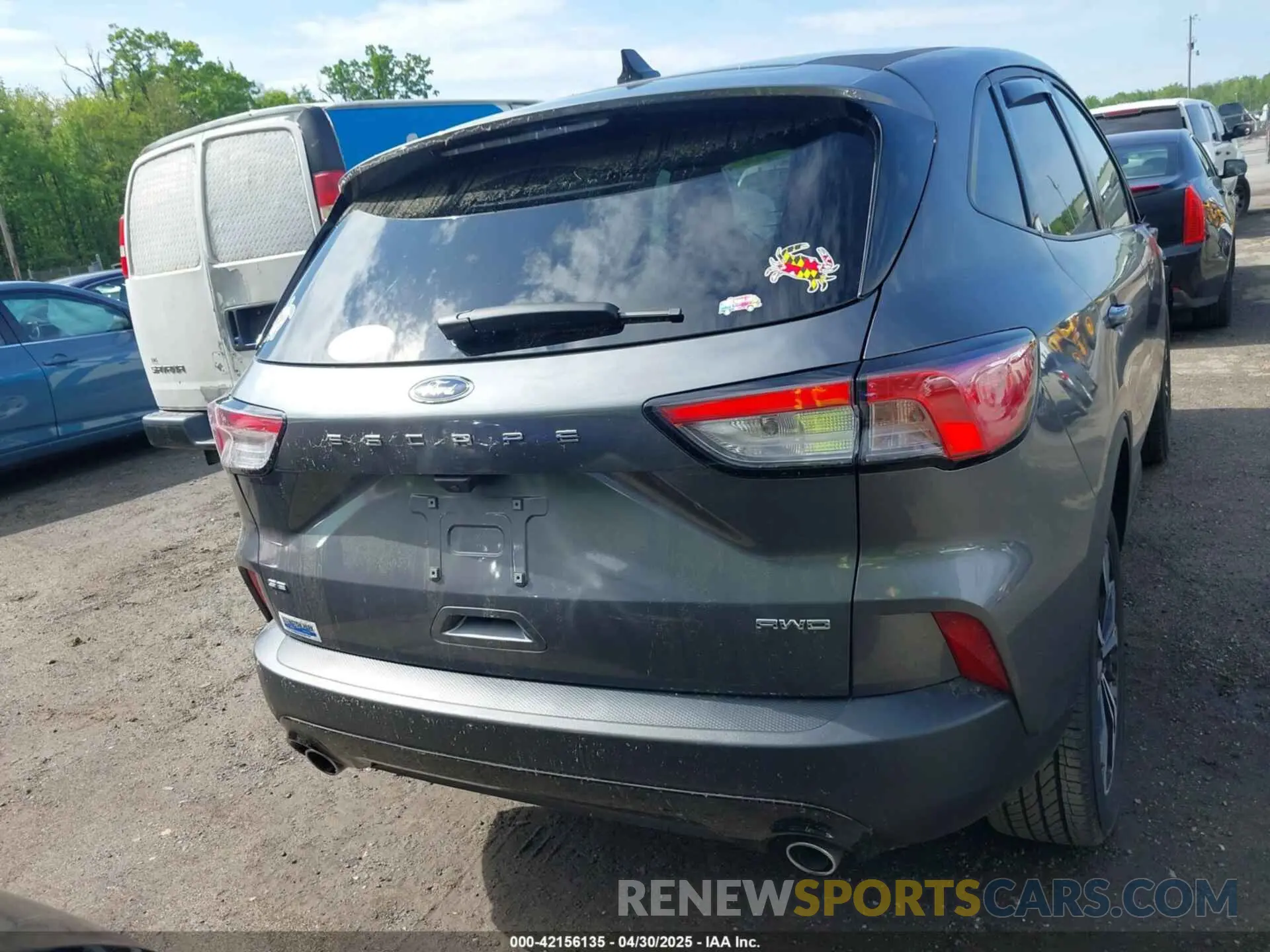 16 Photograph of a damaged car 1FMCU9G66NUB20350 FORD ESCAPE 2022