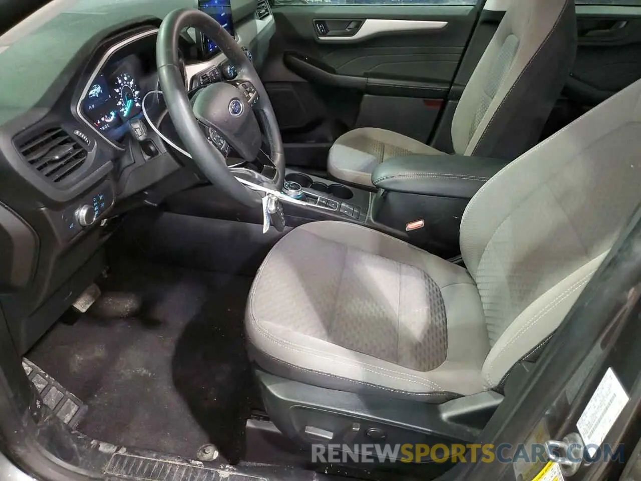 7 Photograph of a damaged car 1FMCU9G66NUB39156 FORD ESCAPE 2022