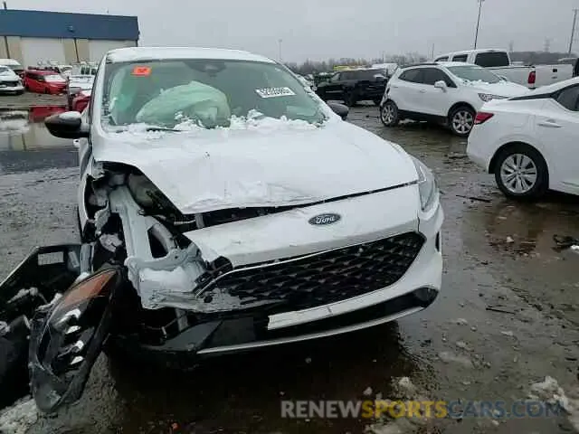 11 Photograph of a damaged car 1FMCU9G66NUB79754 FORD ESCAPE 2022