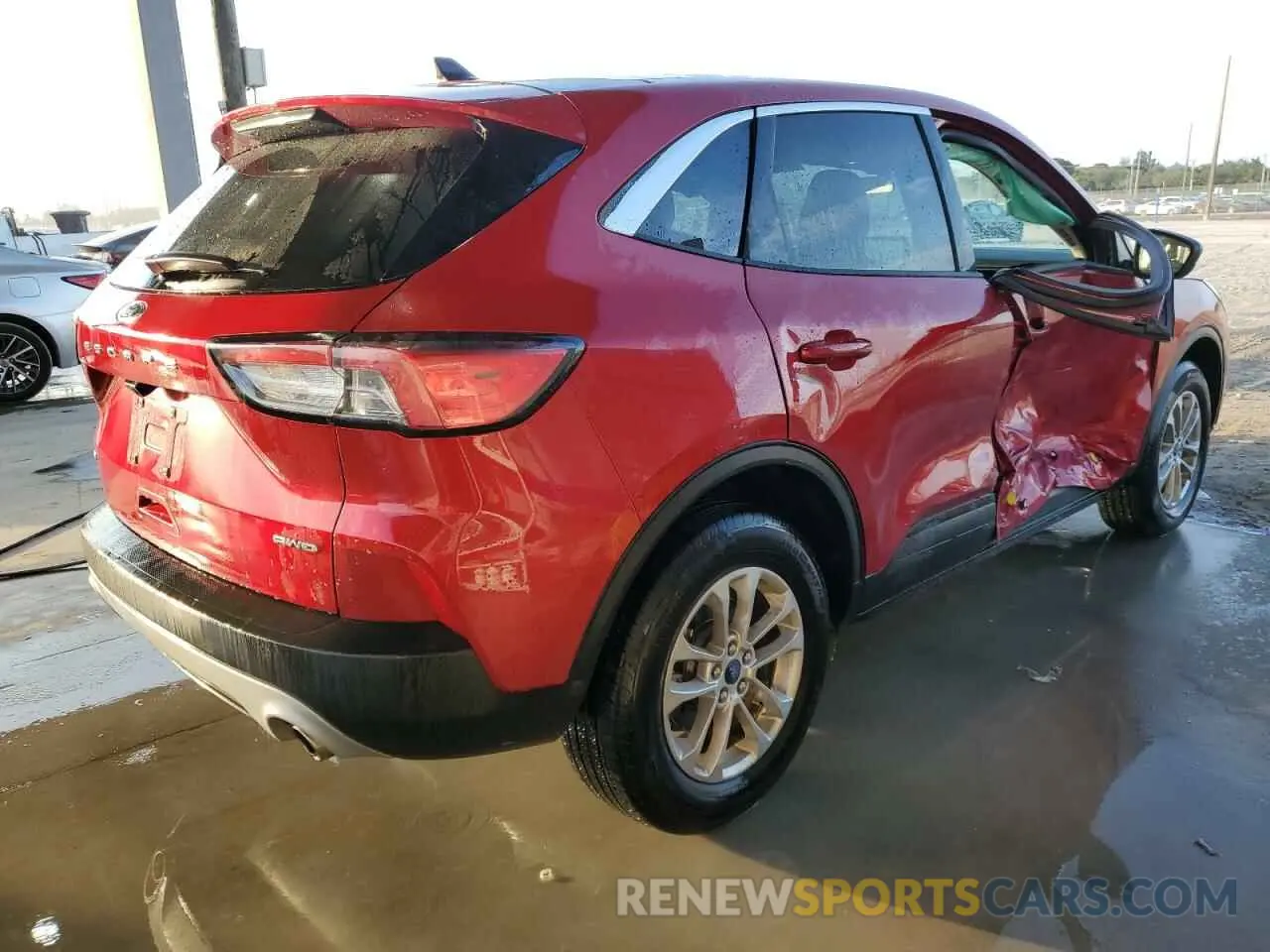 3 Photograph of a damaged car 1FMCU9G66NUB83349 FORD ESCAPE 2022