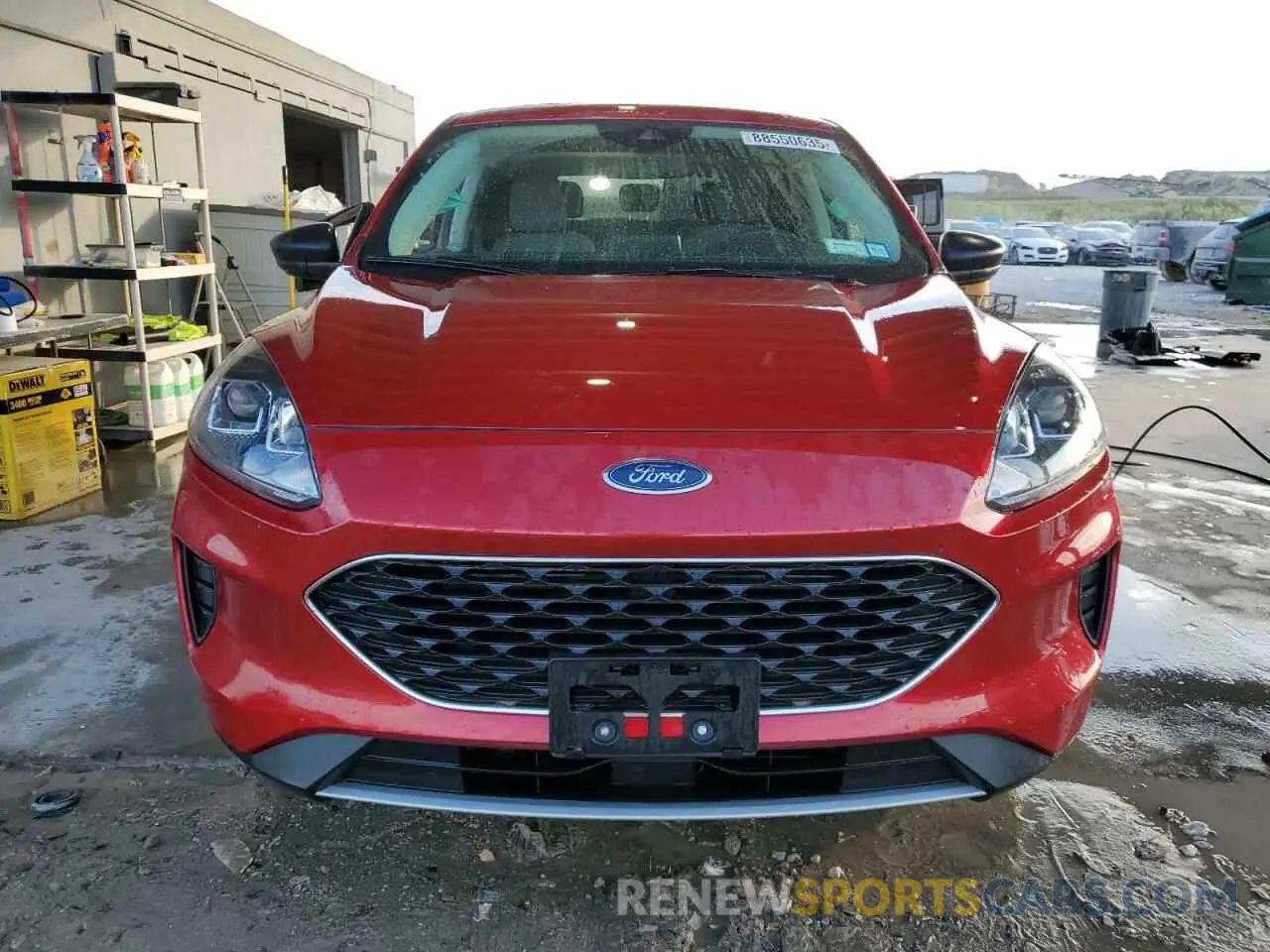 5 Photograph of a damaged car 1FMCU9G66NUB83349 FORD ESCAPE 2022