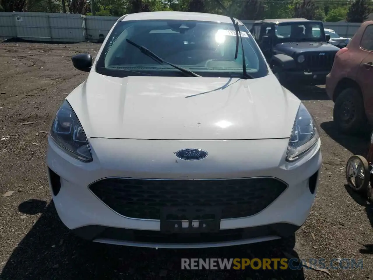 5 Photograph of a damaged car 1FMCU9G67NUA03120 FORD ESCAPE 2022