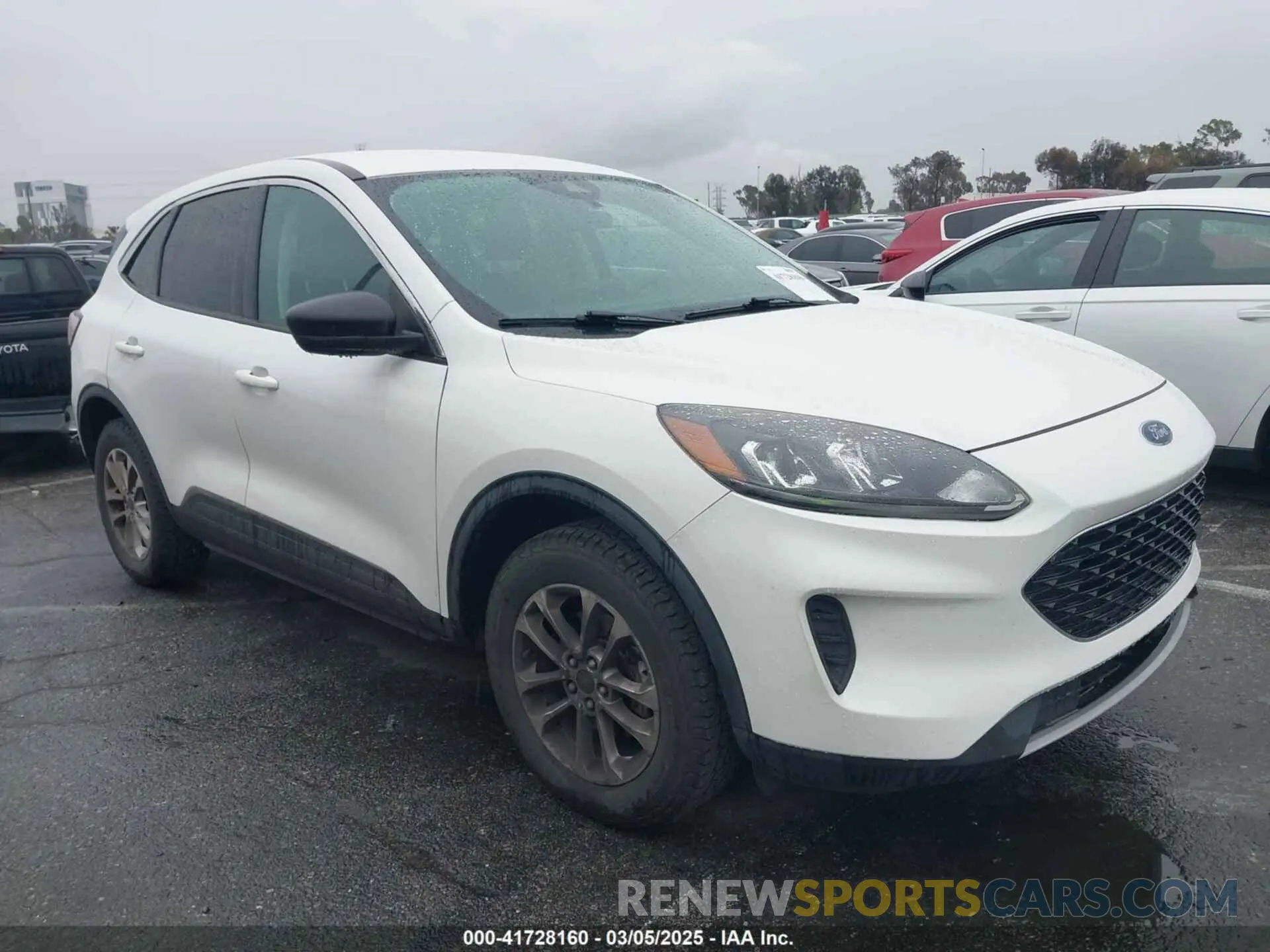 13 Photograph of a damaged car 1FMCU9G67NUA60854 FORD ESCAPE 2022