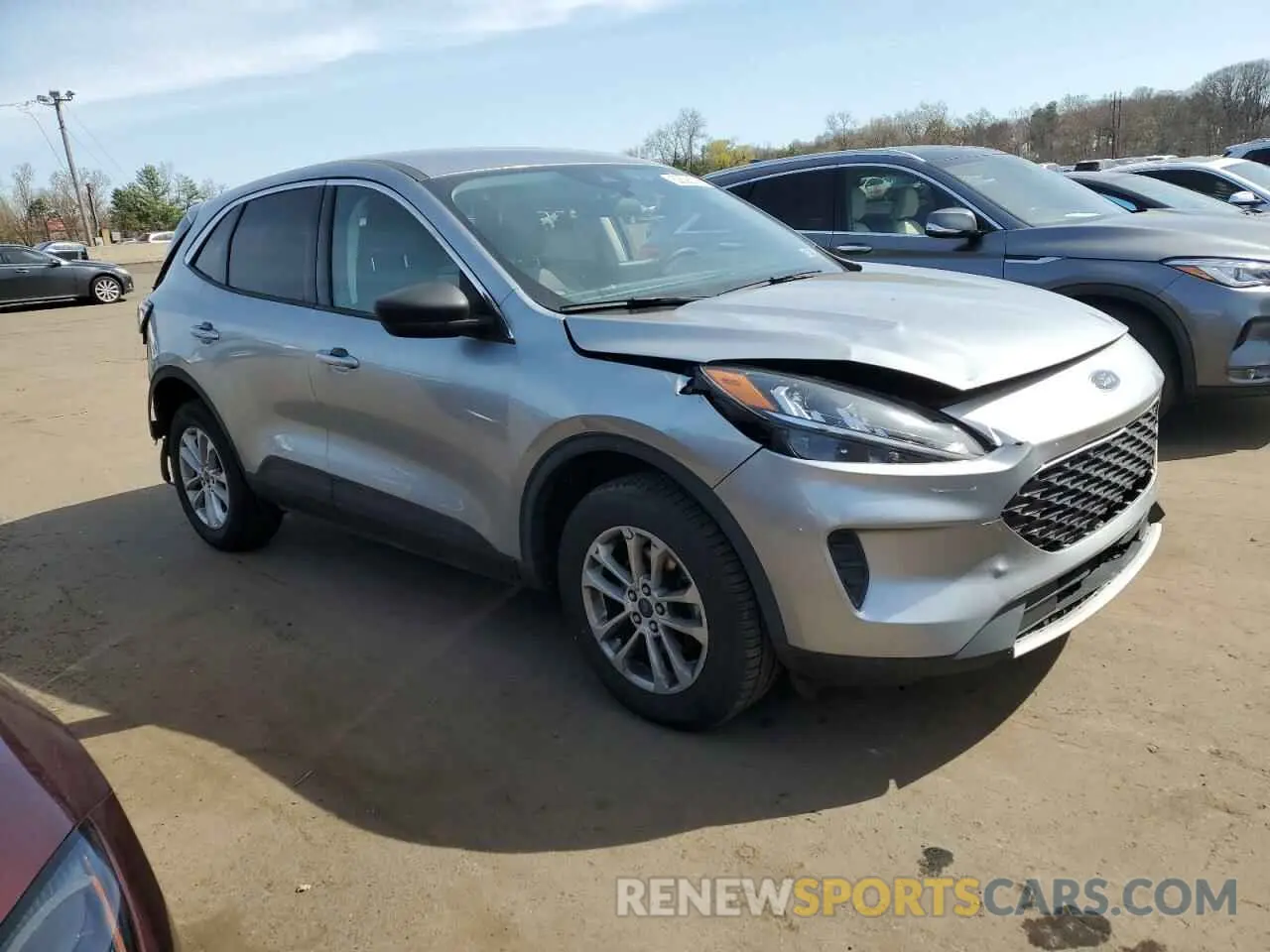 4 Photograph of a damaged car 1FMCU9G67NUB09048 FORD ESCAPE 2022