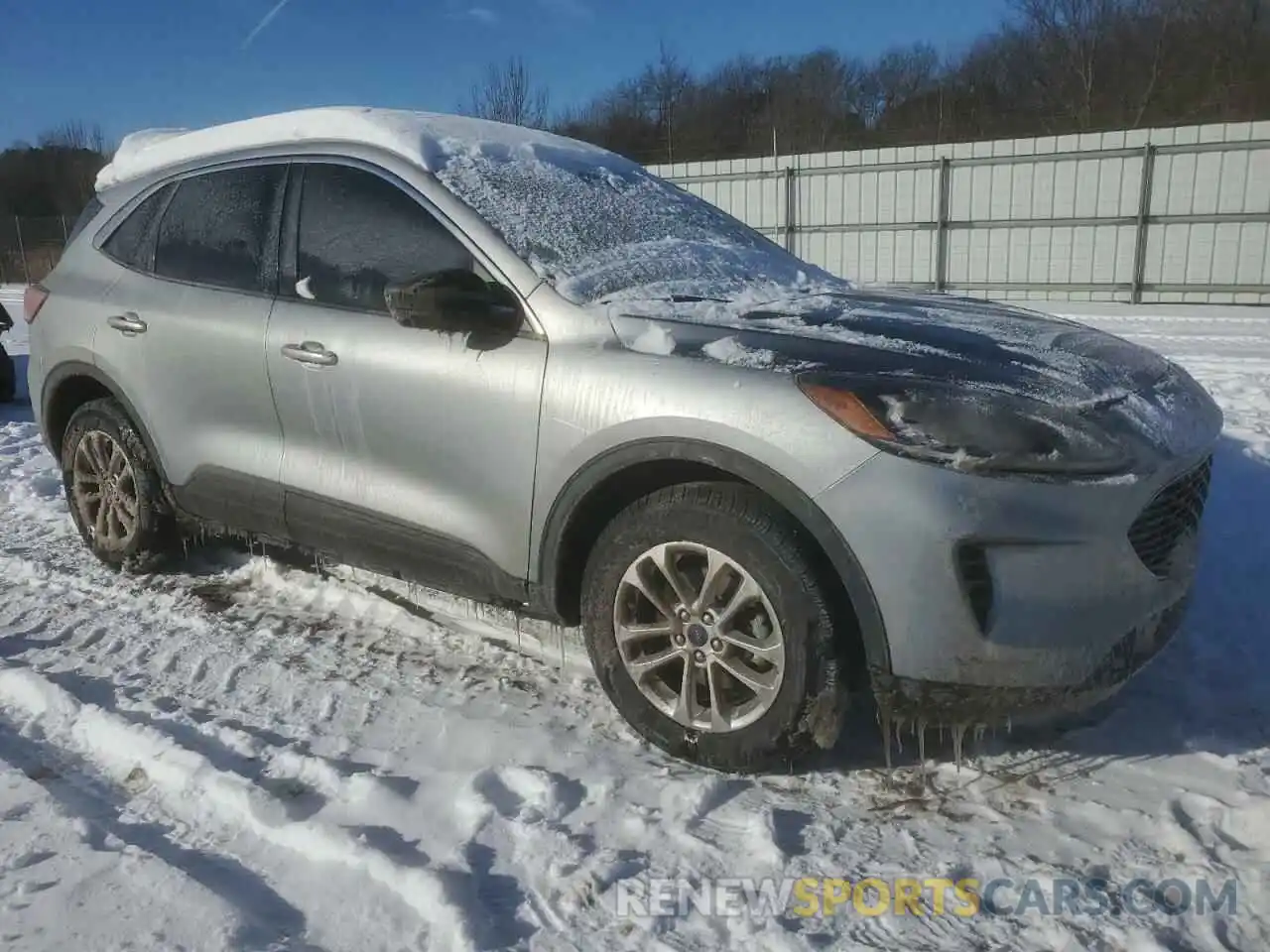 4 Photograph of a damaged car 1FMCU9G67NUB09809 FORD ESCAPE 2022