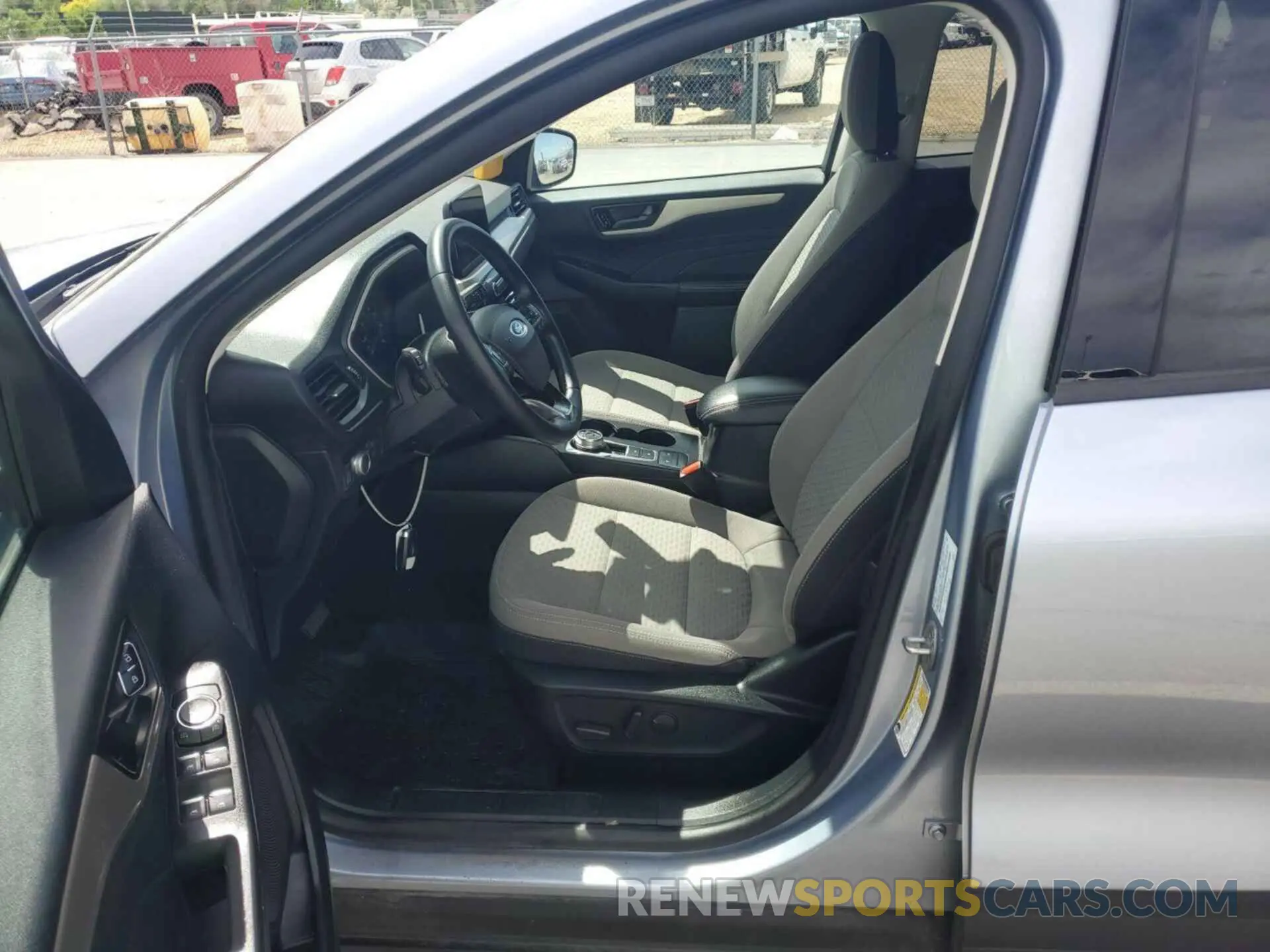 13 Photograph of a damaged car 1FMCU9G67NUB33074 FORD ESCAPE 2022