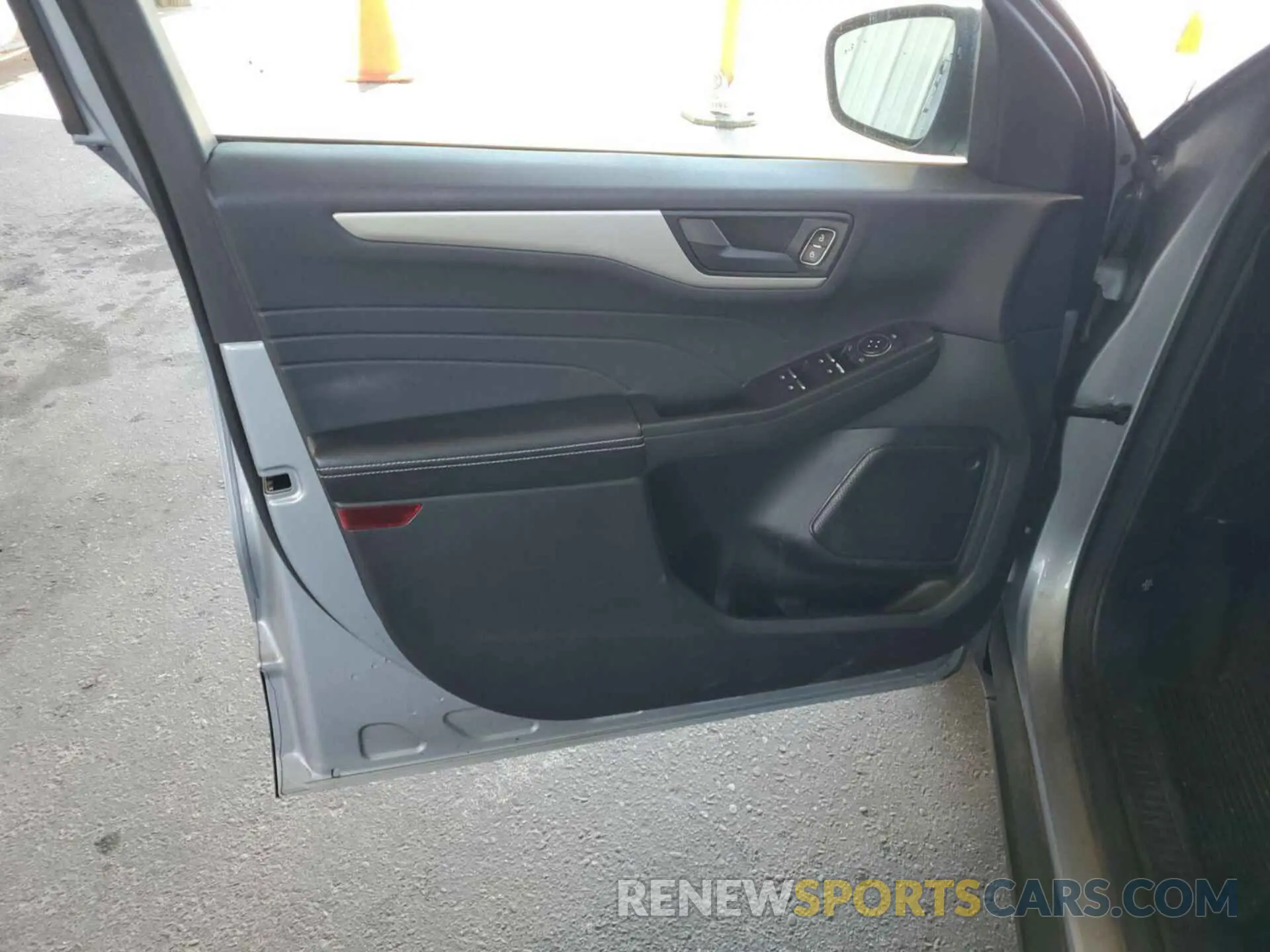 2 Photograph of a damaged car 1FMCU9G67NUB33074 FORD ESCAPE 2022