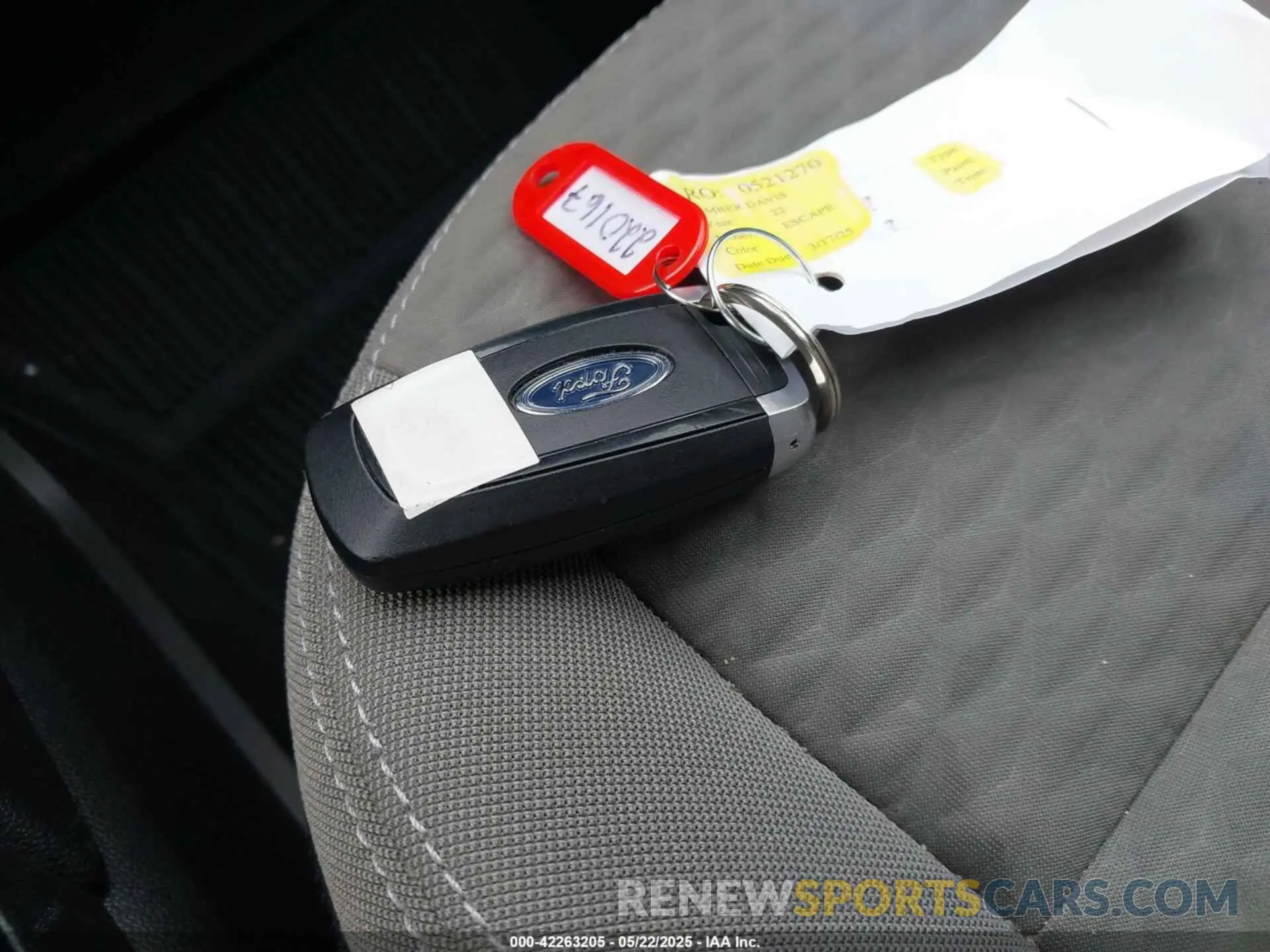 11 Photograph of a damaged car 1FMCU9G67NUB41403 FORD ESCAPE 2022