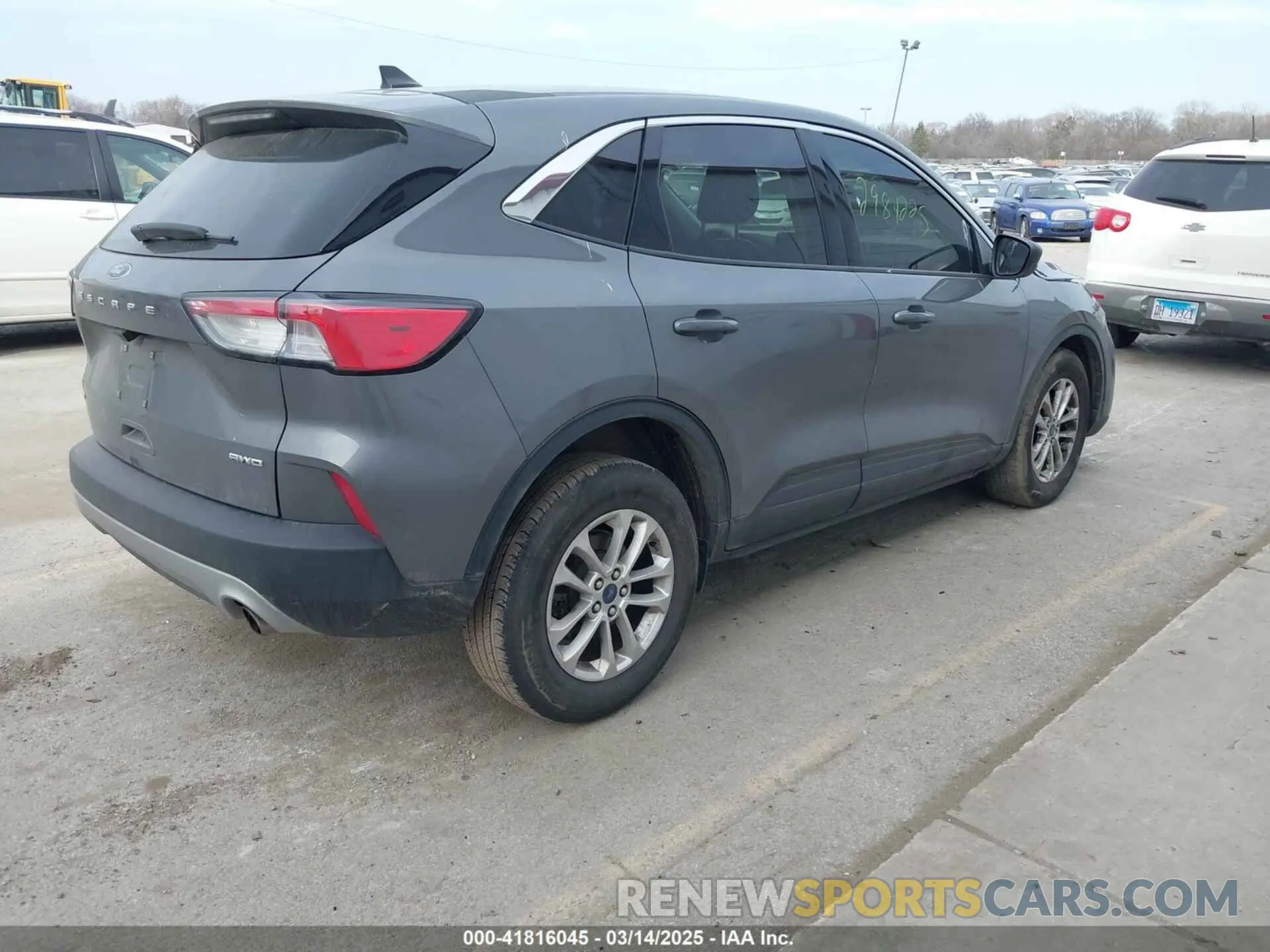 4 Photograph of a damaged car 1FMCU9G67NUB51168 FORD ESCAPE 2022