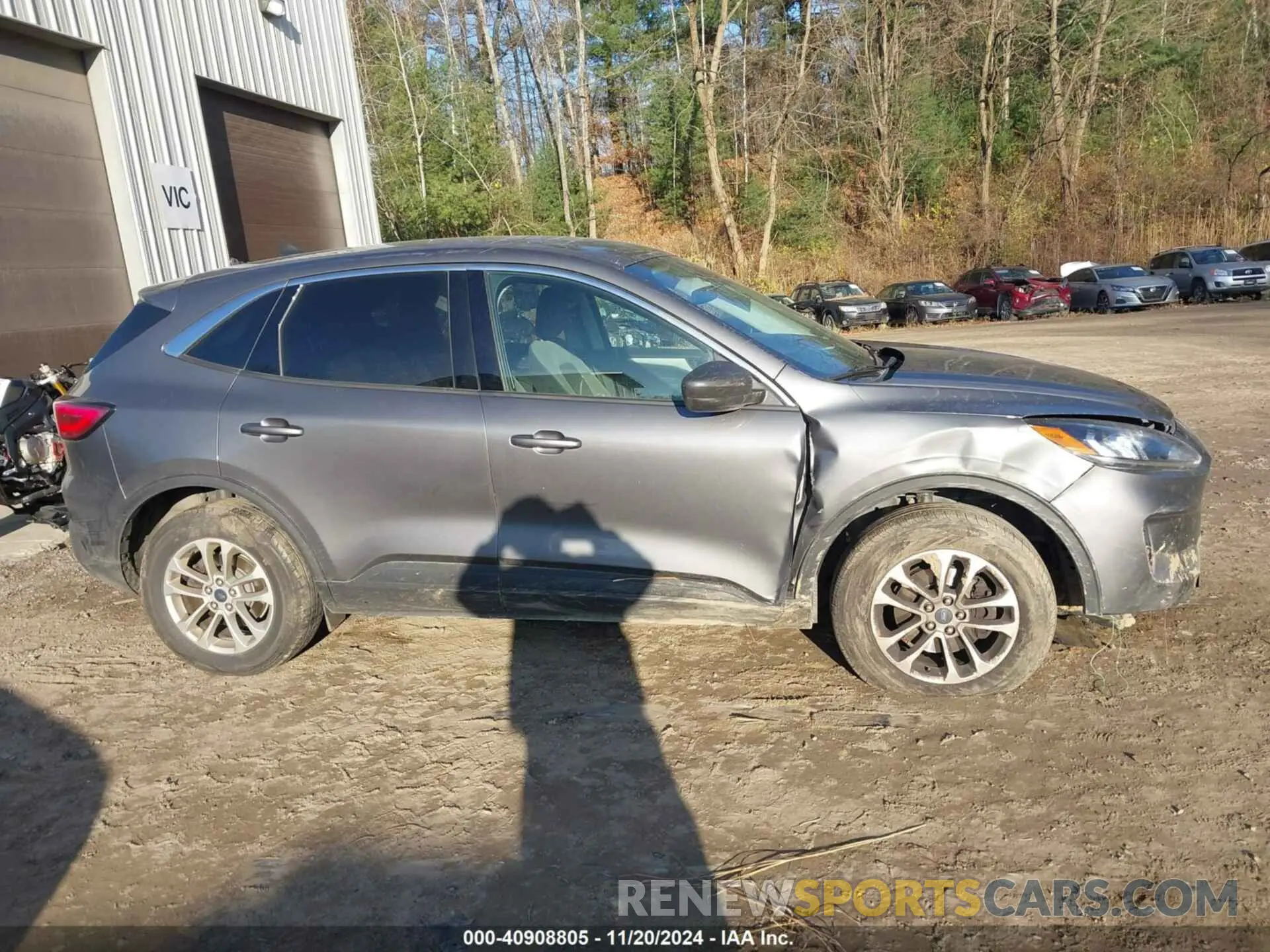 13 Photograph of a damaged car 1FMCU9G68NUA34831 FORD ESCAPE 2022