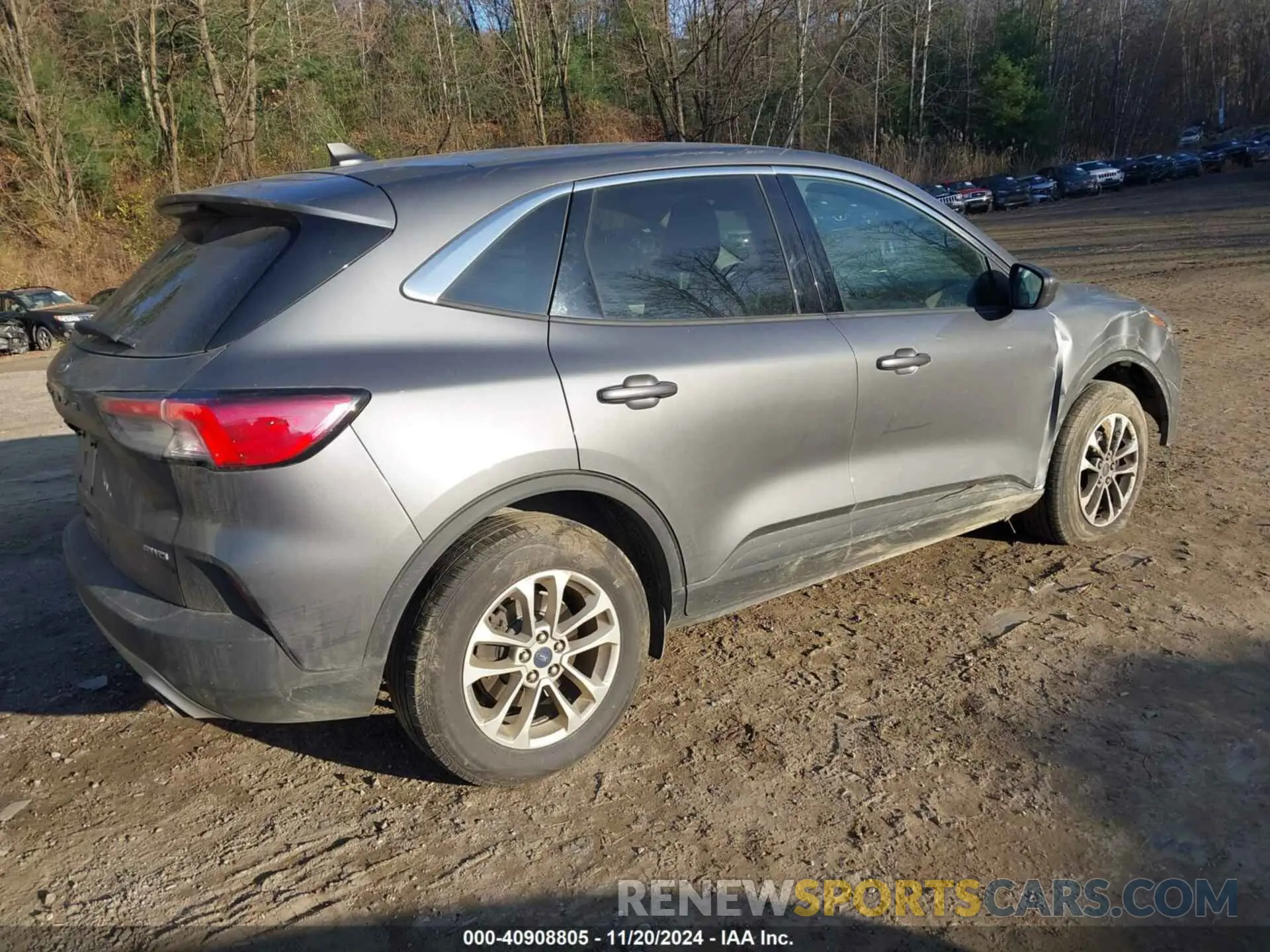 4 Photograph of a damaged car 1FMCU9G68NUA34831 FORD ESCAPE 2022