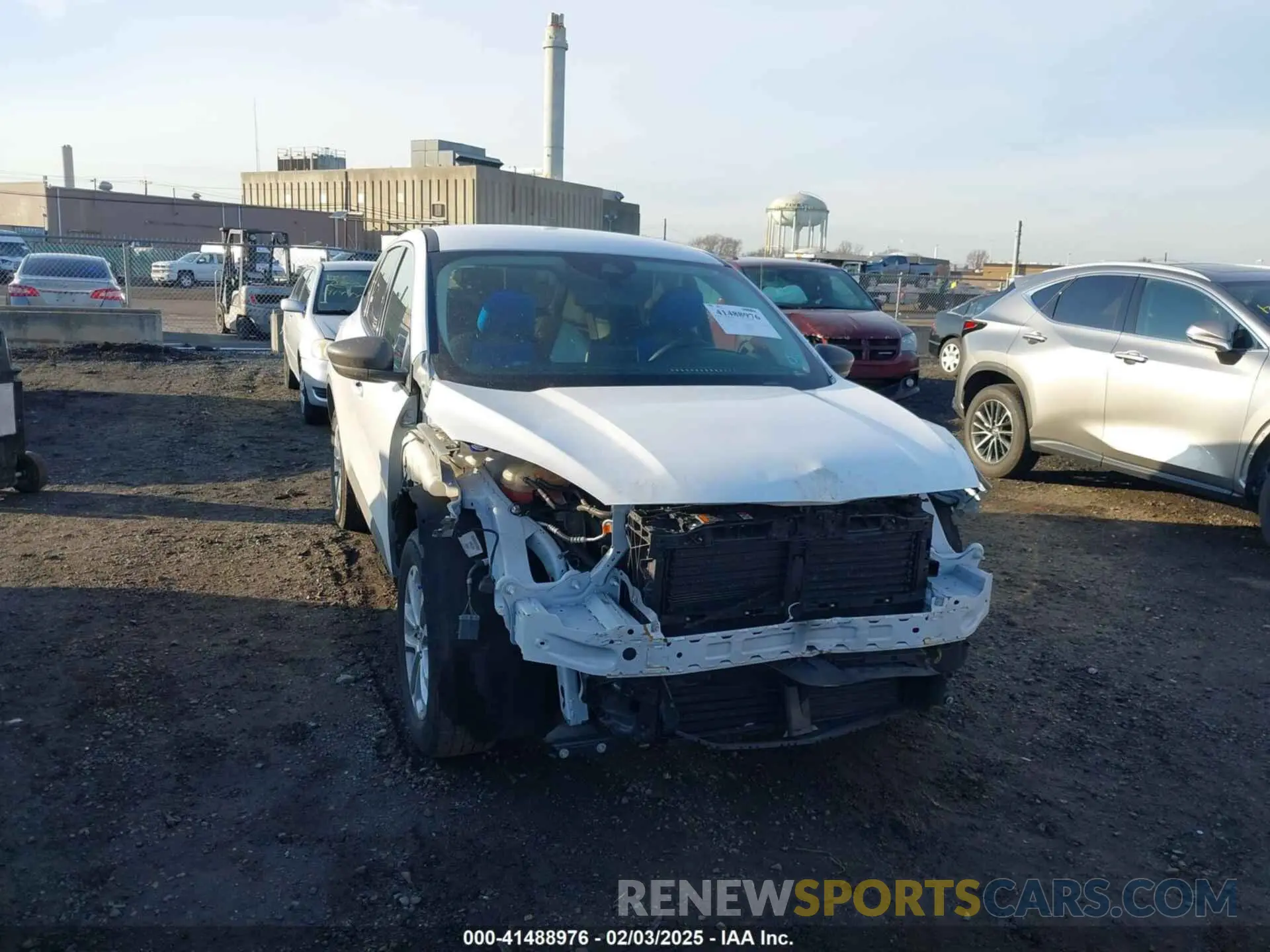 6 Photograph of a damaged car 1FMCU9G68NUA44940 FORD ESCAPE 2022