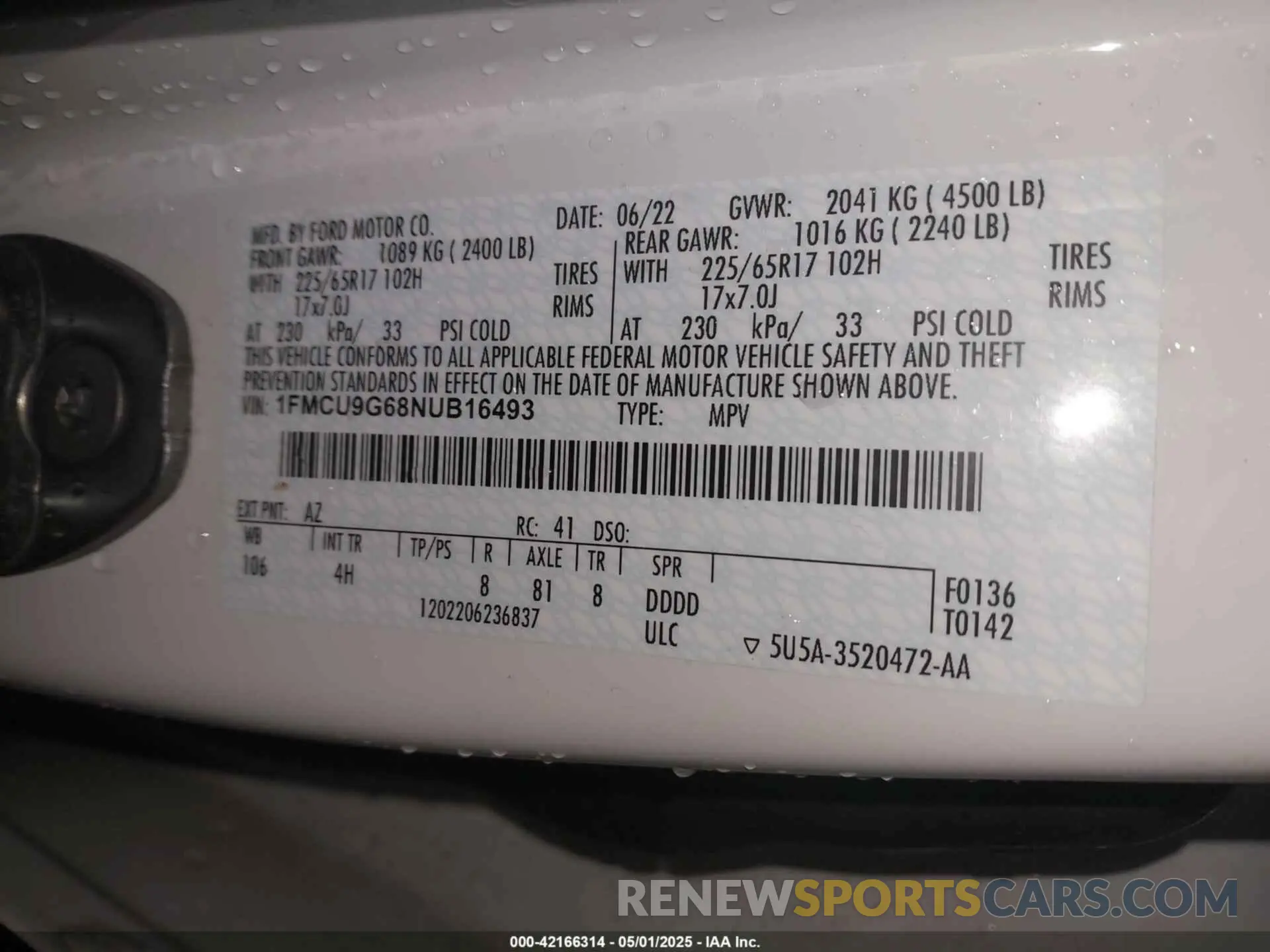 9 Photograph of a damaged car 1FMCU9G68NUB16493 FORD ESCAPE 2022