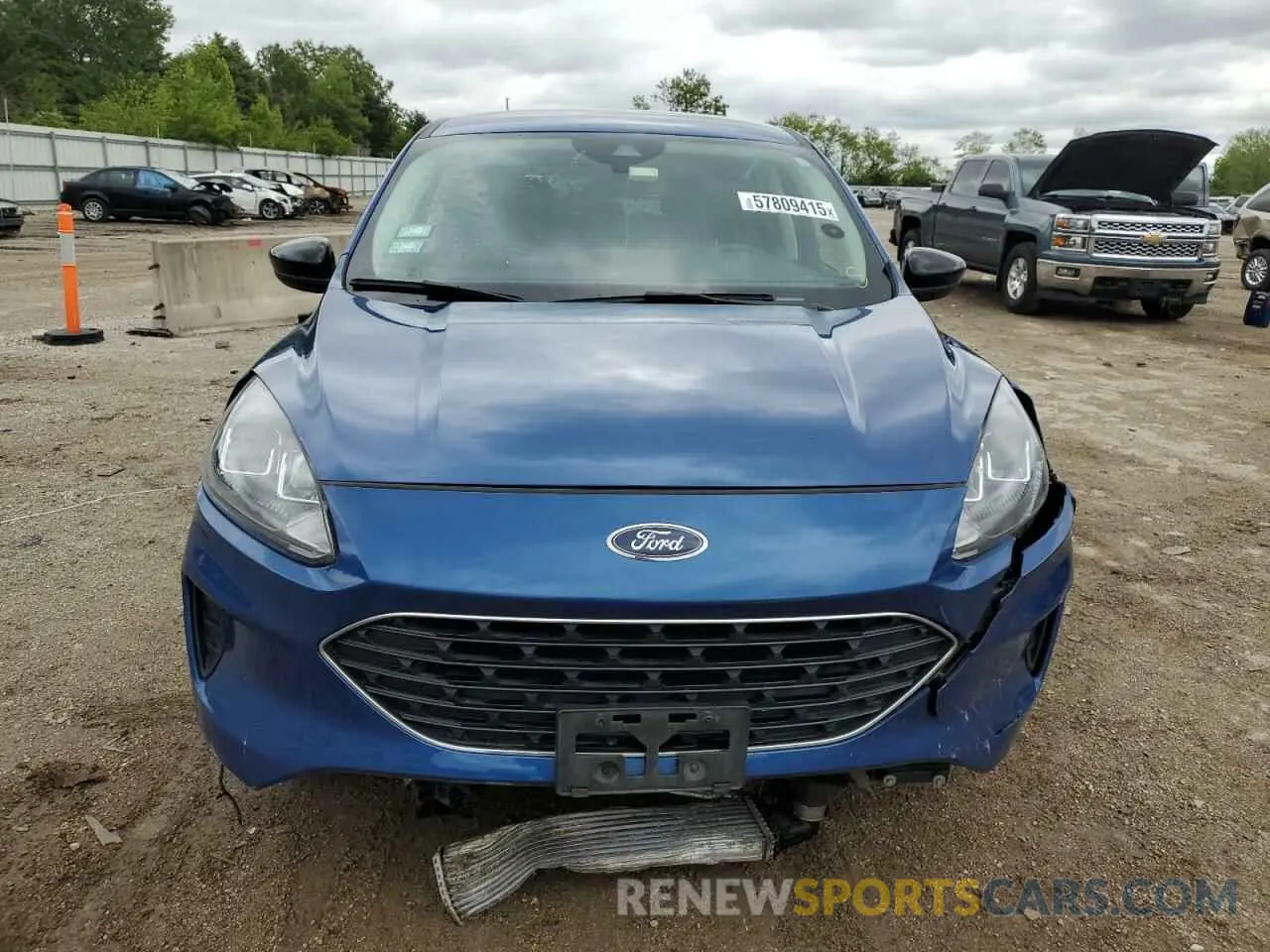5 Photograph of a damaged car 1FMCU9G68NUB21886 FORD ESCAPE 2022
