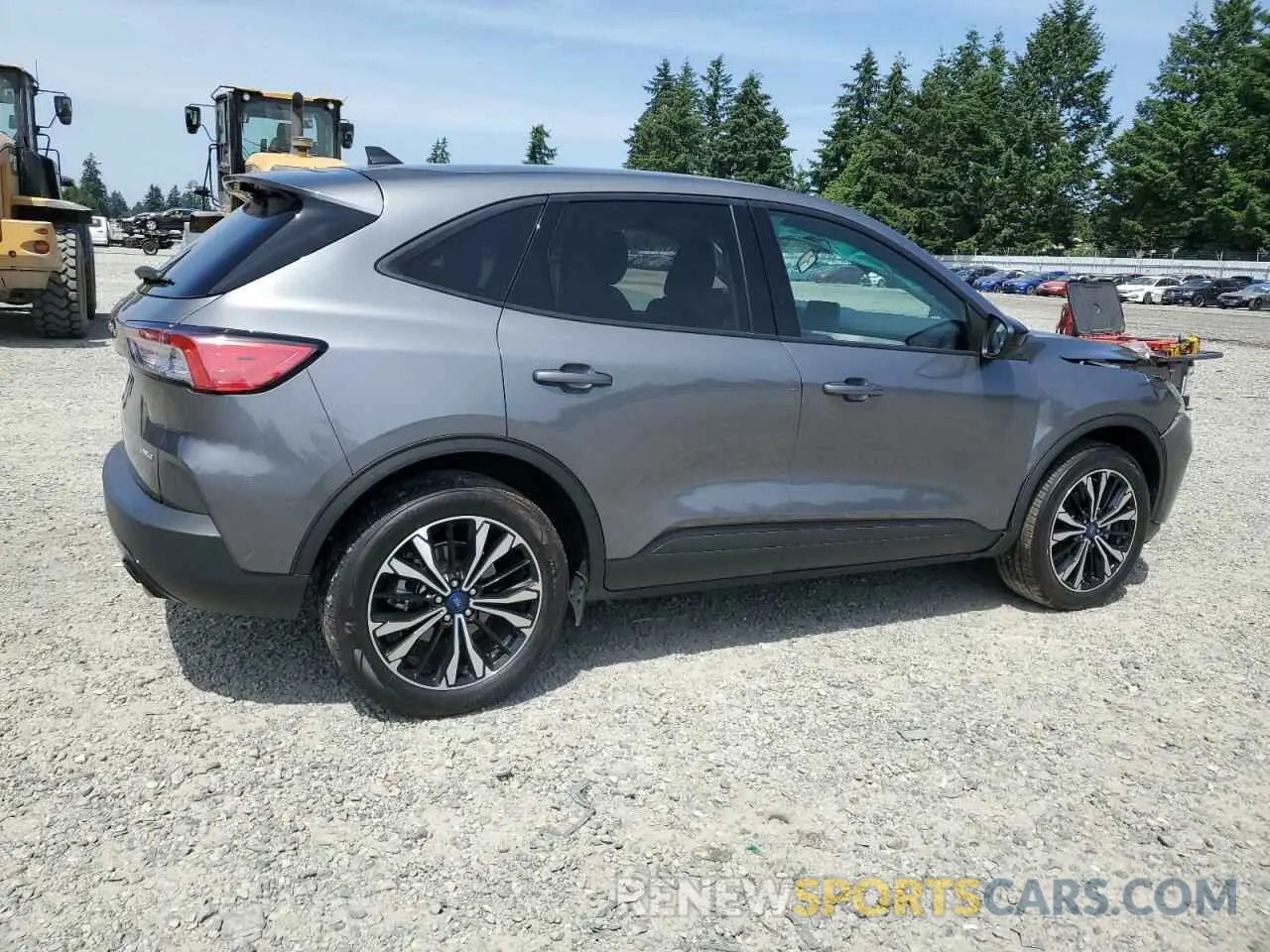 3 Photograph of a damaged car 1FMCU9G68NUB36596 FORD ESCAPE 2022