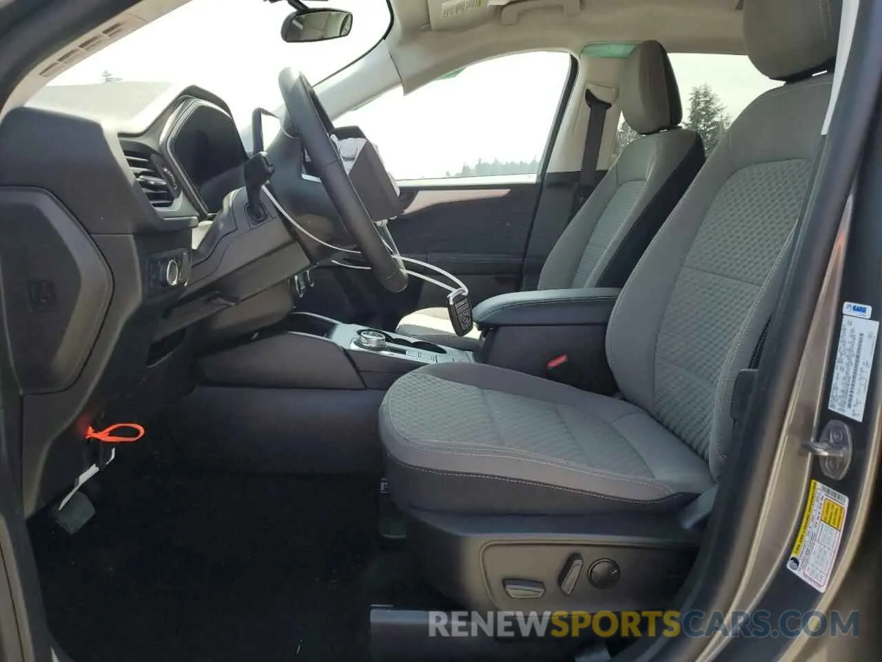 7 Photograph of a damaged car 1FMCU9G68NUB36596 FORD ESCAPE 2022