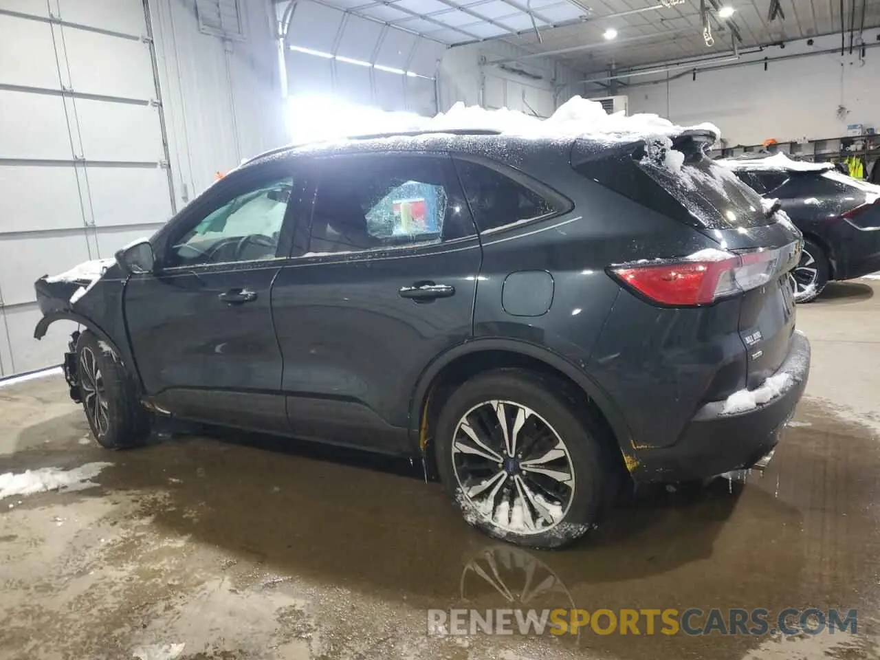 2 Photograph of a damaged car 1FMCU9G68NUB61479 FORD ESCAPE 2022