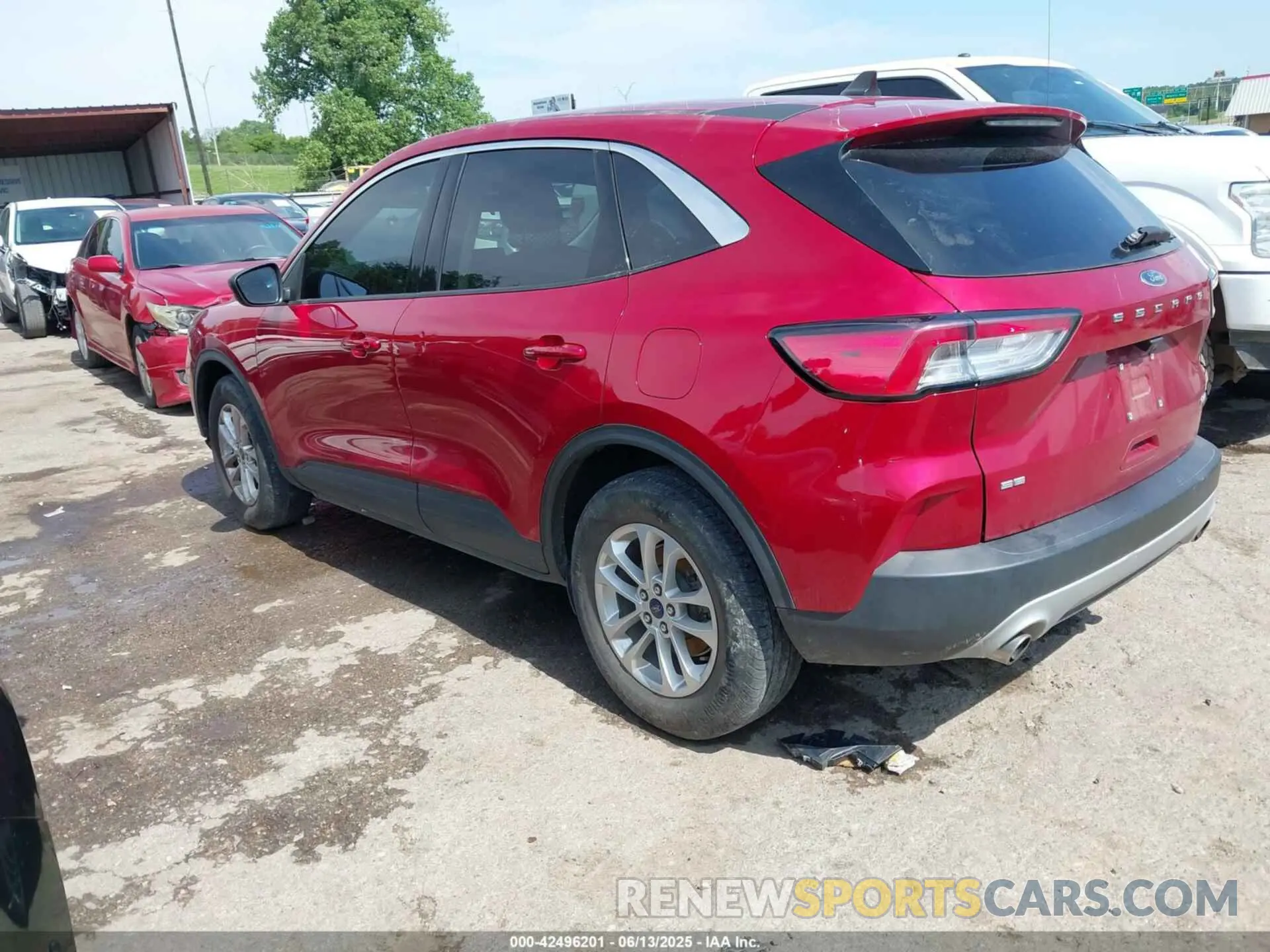 3 Photograph of a damaged car 1FMCU9G68NUB69176 FORD ESCAPE 2022