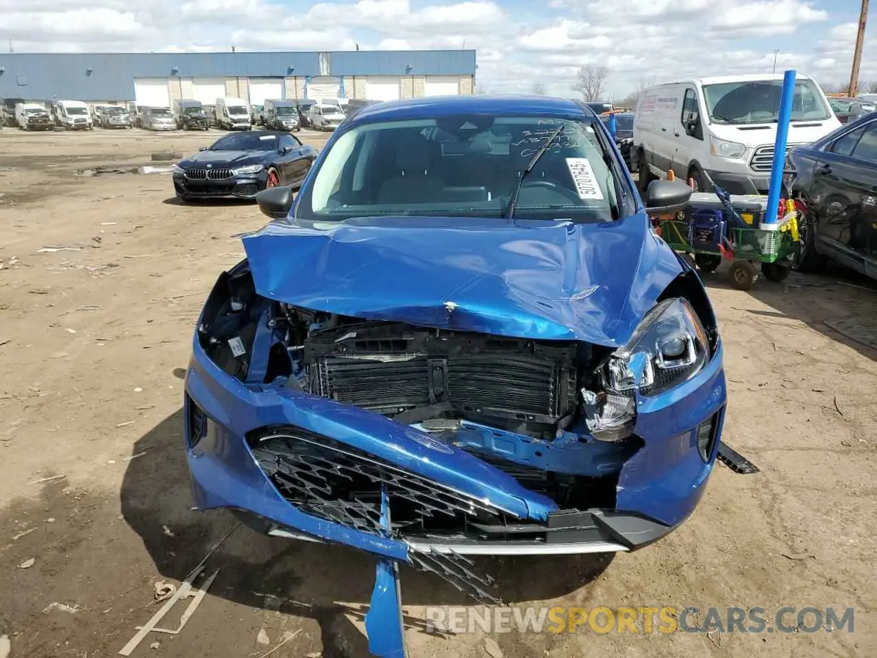 5 Photograph of a damaged car 1FMCU9G68NUB79755 FORD ESCAPE 2022