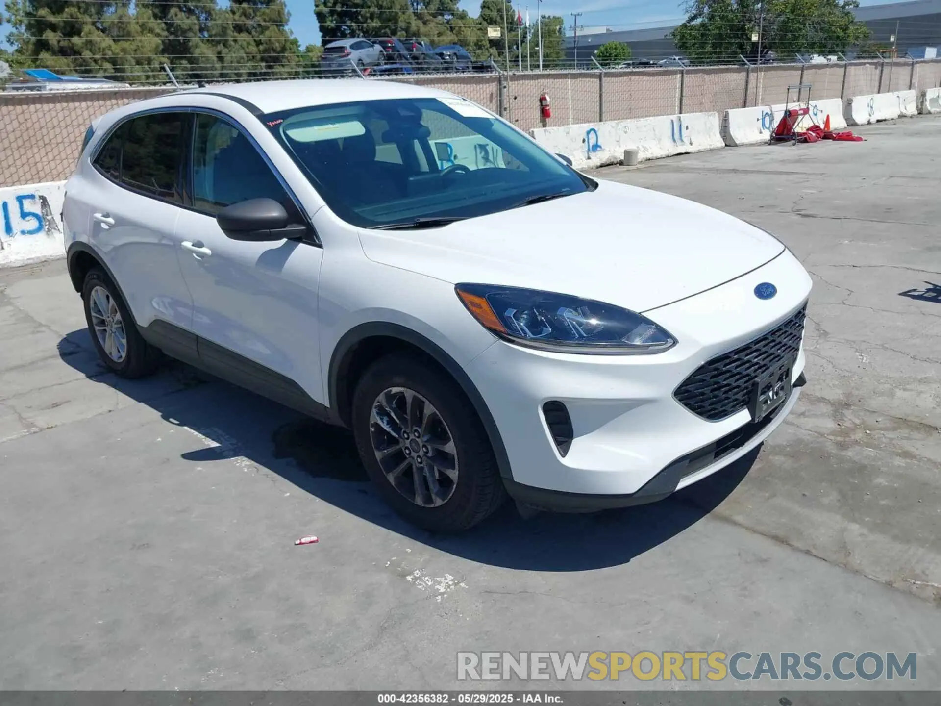 1 Photograph of a damaged car 1FMCU9G69NUA62119 FORD ESCAPE 2022
