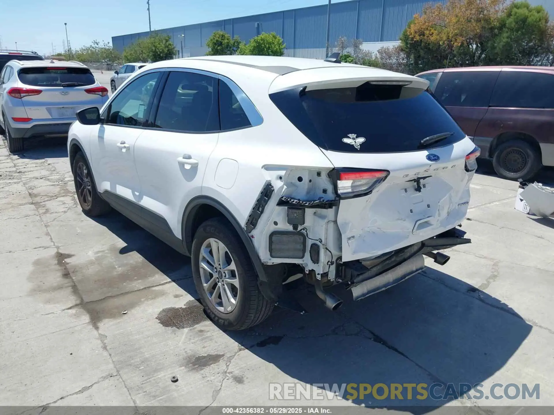 3 Photograph of a damaged car 1FMCU9G69NUA62119 FORD ESCAPE 2022