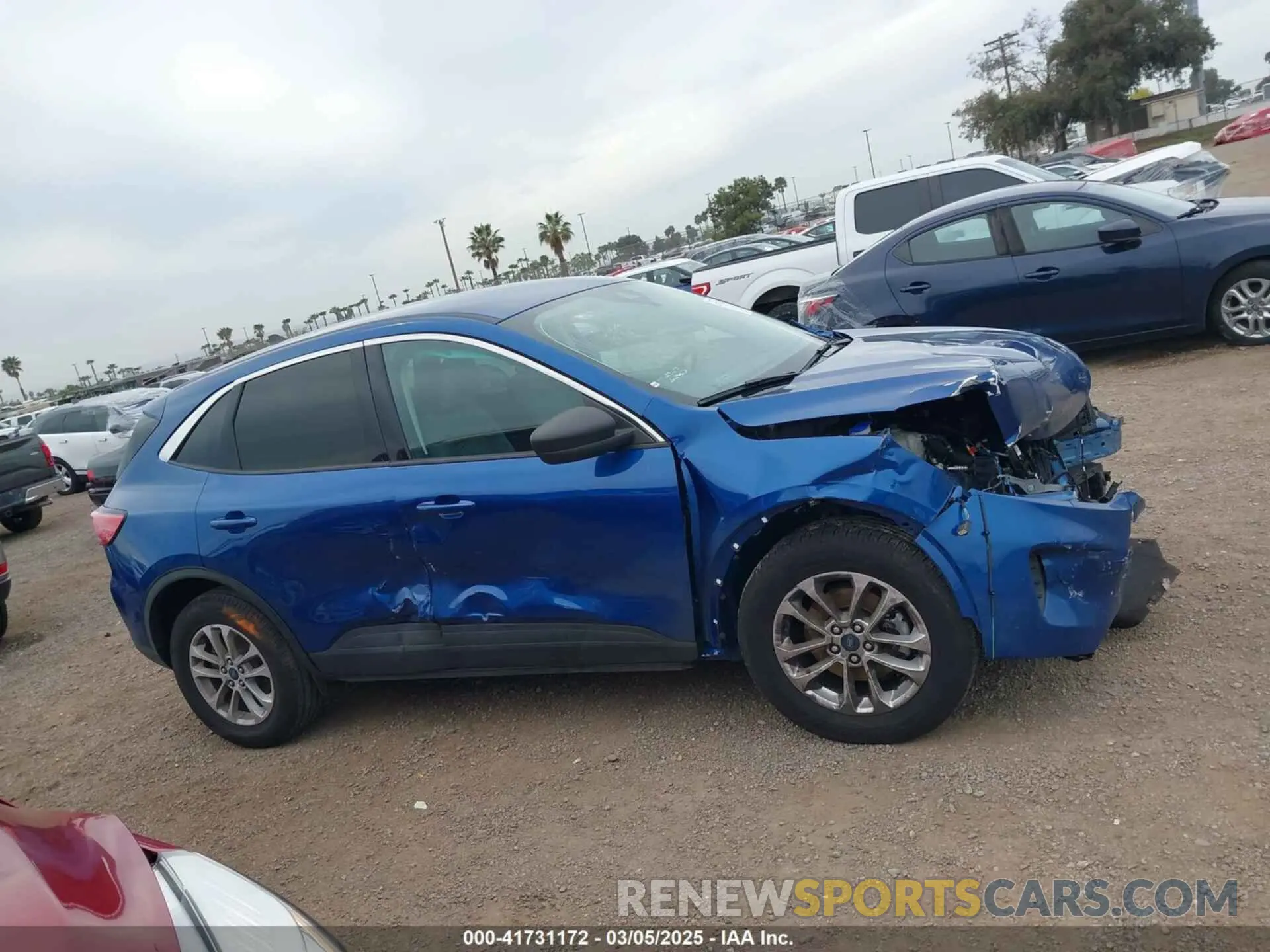 13 Photograph of a damaged car 1FMCU9G69NUA71547 FORD ESCAPE 2022