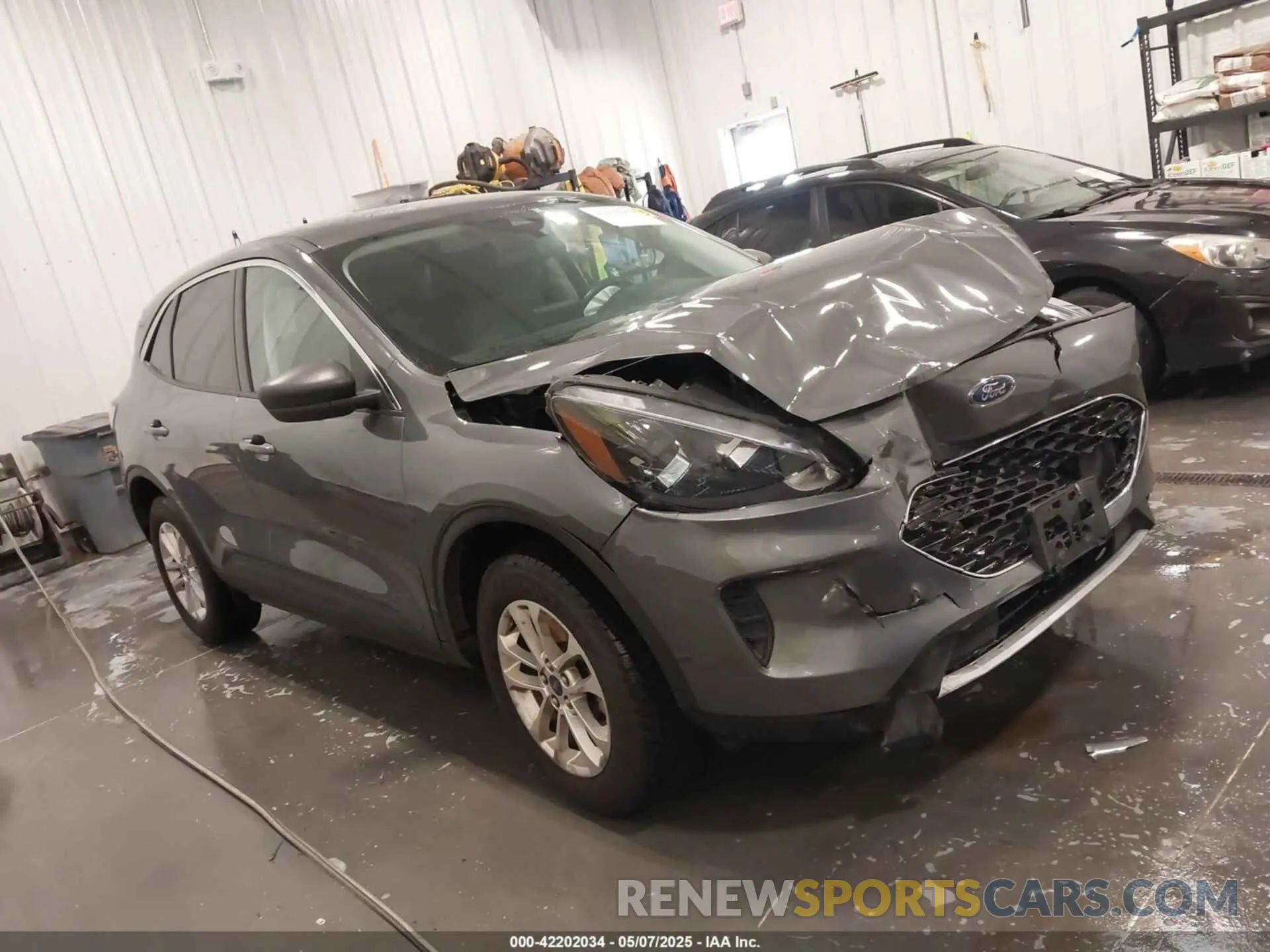 13 Photograph of a damaged car 1FMCU9G69NUA92477 FORD ESCAPE 2022
