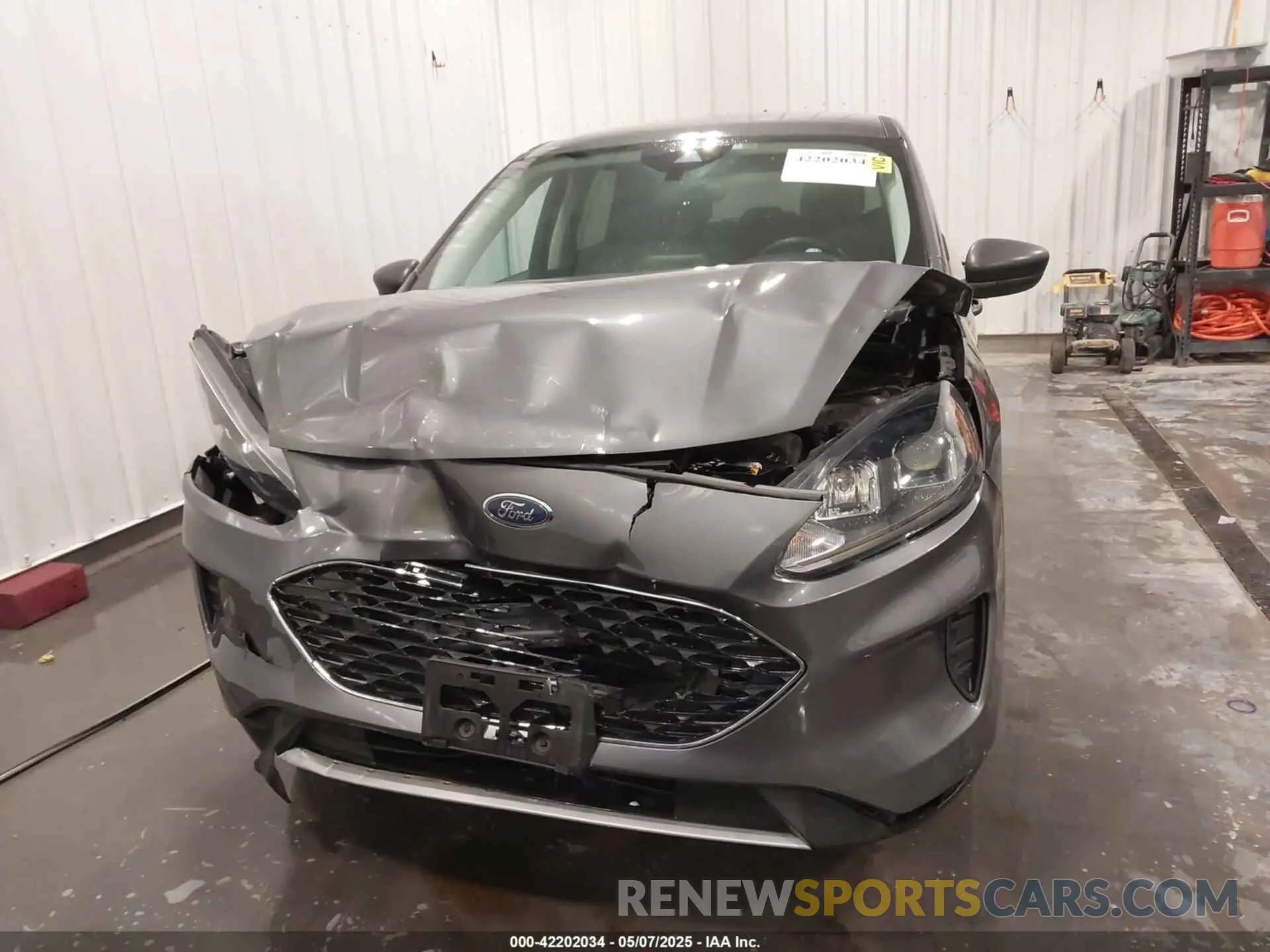 6 Photograph of a damaged car 1FMCU9G69NUA92477 FORD ESCAPE 2022