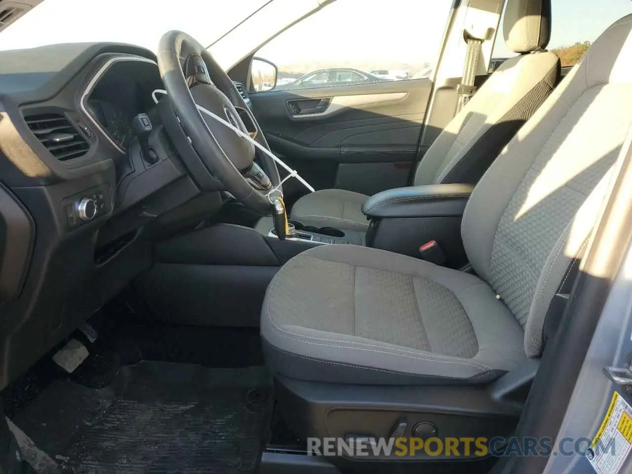 7 Photograph of a damaged car 1FMCU9G69NUA99171 FORD ESCAPE 2022