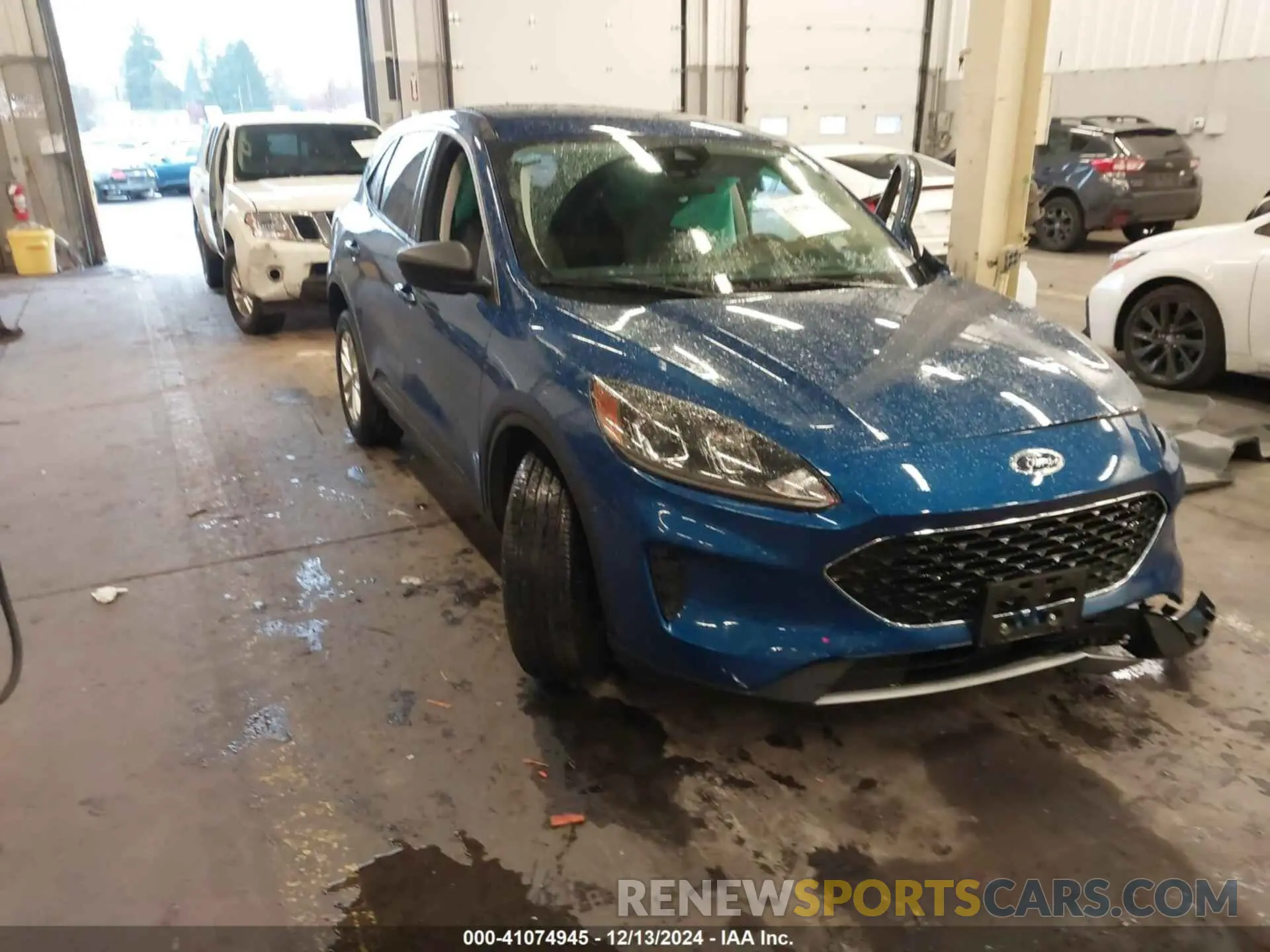 1 Photograph of a damaged car 1FMCU9G69NUB98928 FORD ESCAPE 2022