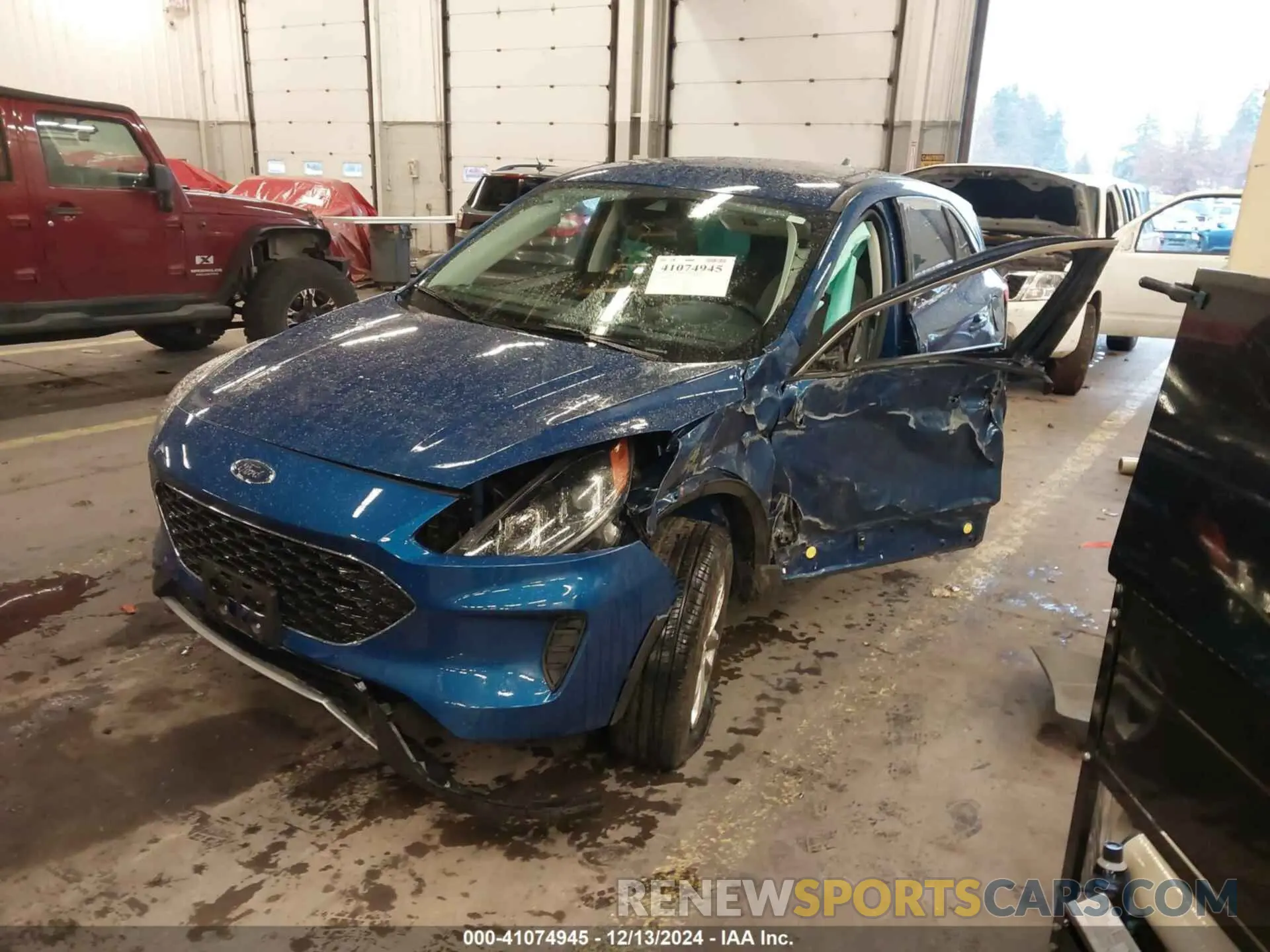 2 Photograph of a damaged car 1FMCU9G69NUB98928 FORD ESCAPE 2022