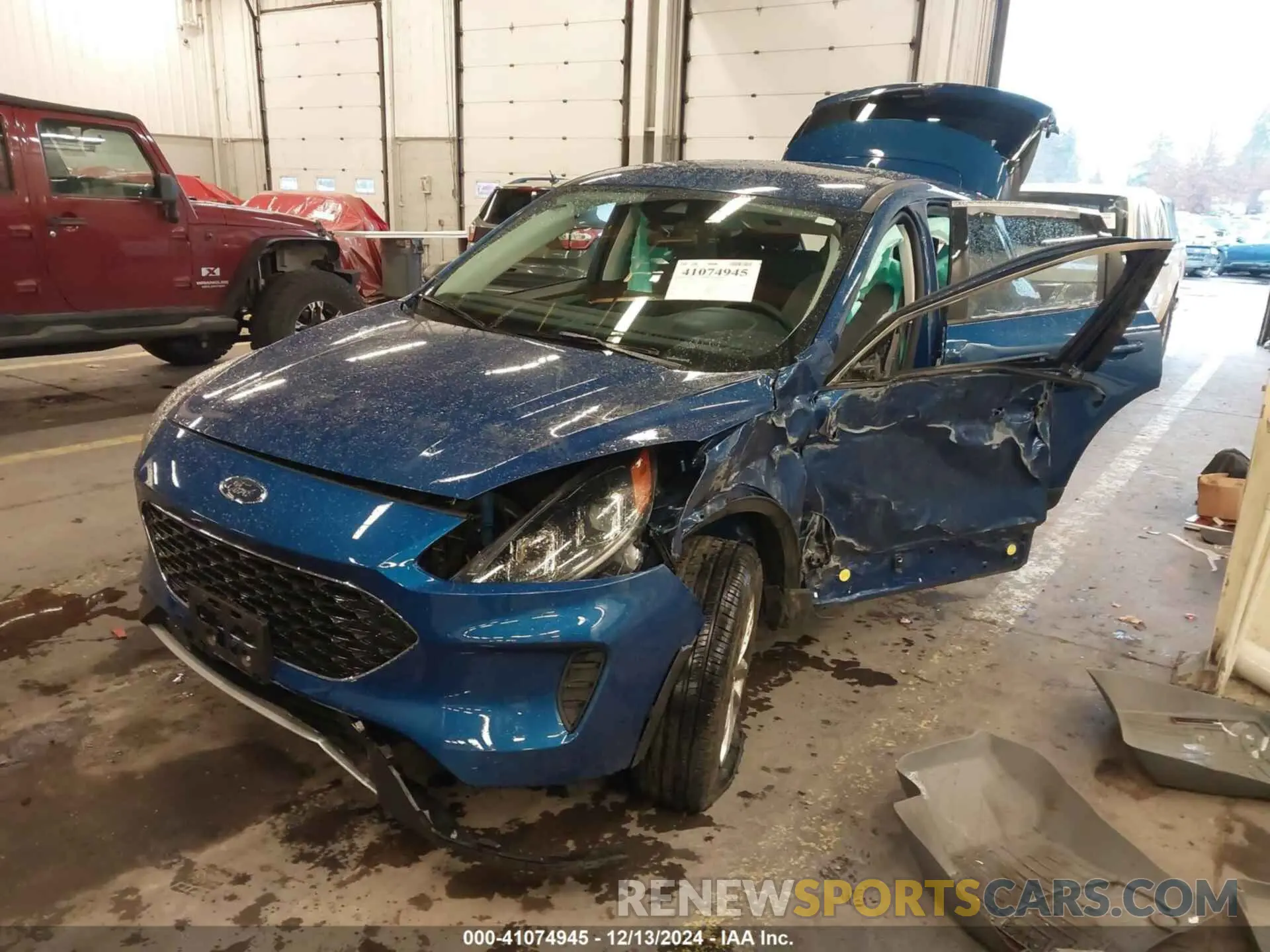 6 Photograph of a damaged car 1FMCU9G69NUB98928 FORD ESCAPE 2022