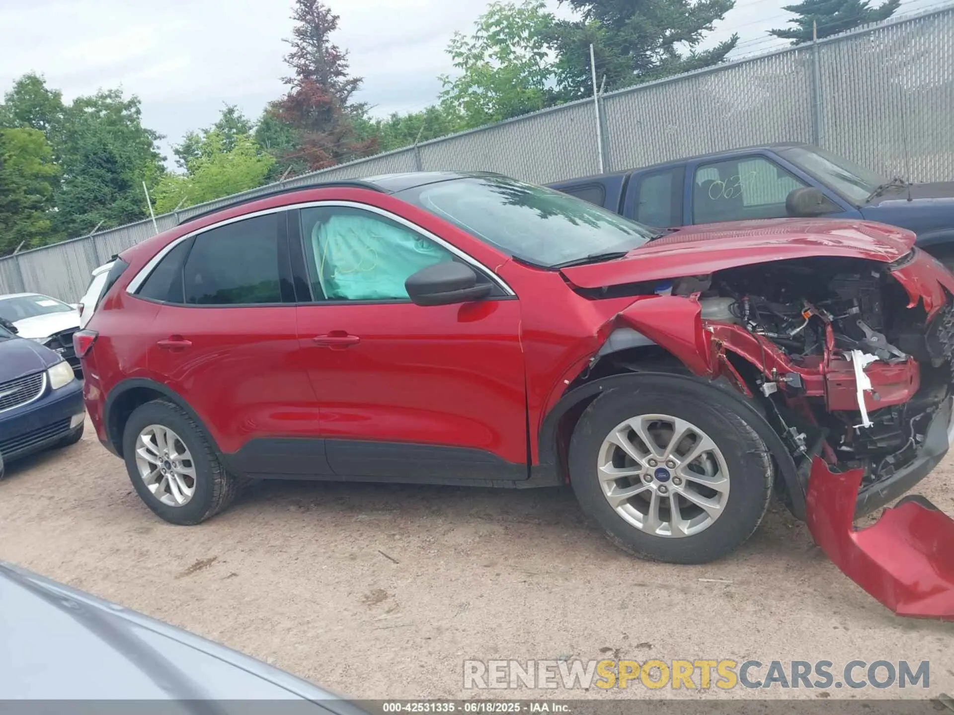 13 Photograph of a damaged car 1FMCU9G6XNUA04939 FORD ESCAPE 2022