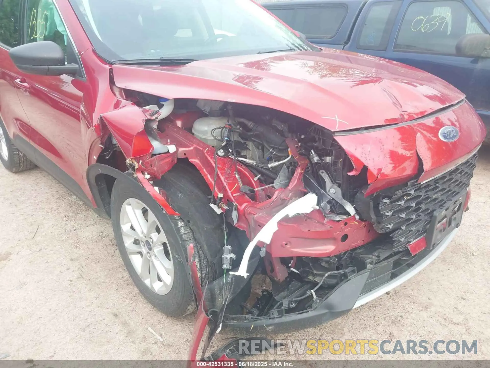 6 Photograph of a damaged car 1FMCU9G6XNUA04939 FORD ESCAPE 2022