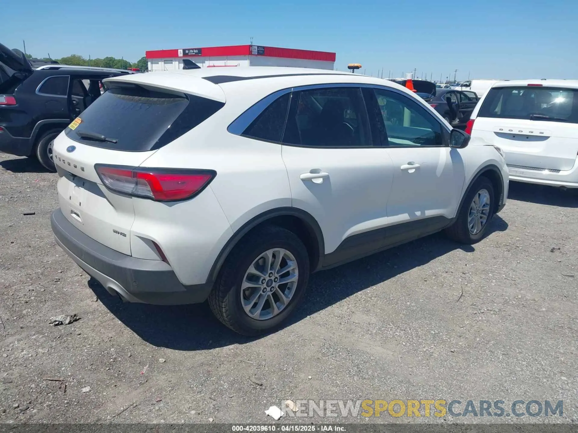 4 Photograph of a damaged car 1FMCU9G6XNUA60654 FORD ESCAPE 2022