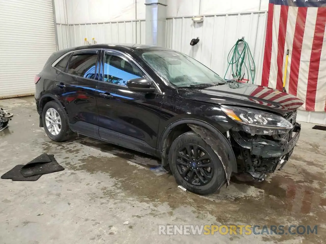 4 Photograph of a damaged car 1FMCU9G6XNUA81018 FORD ESCAPE 2022