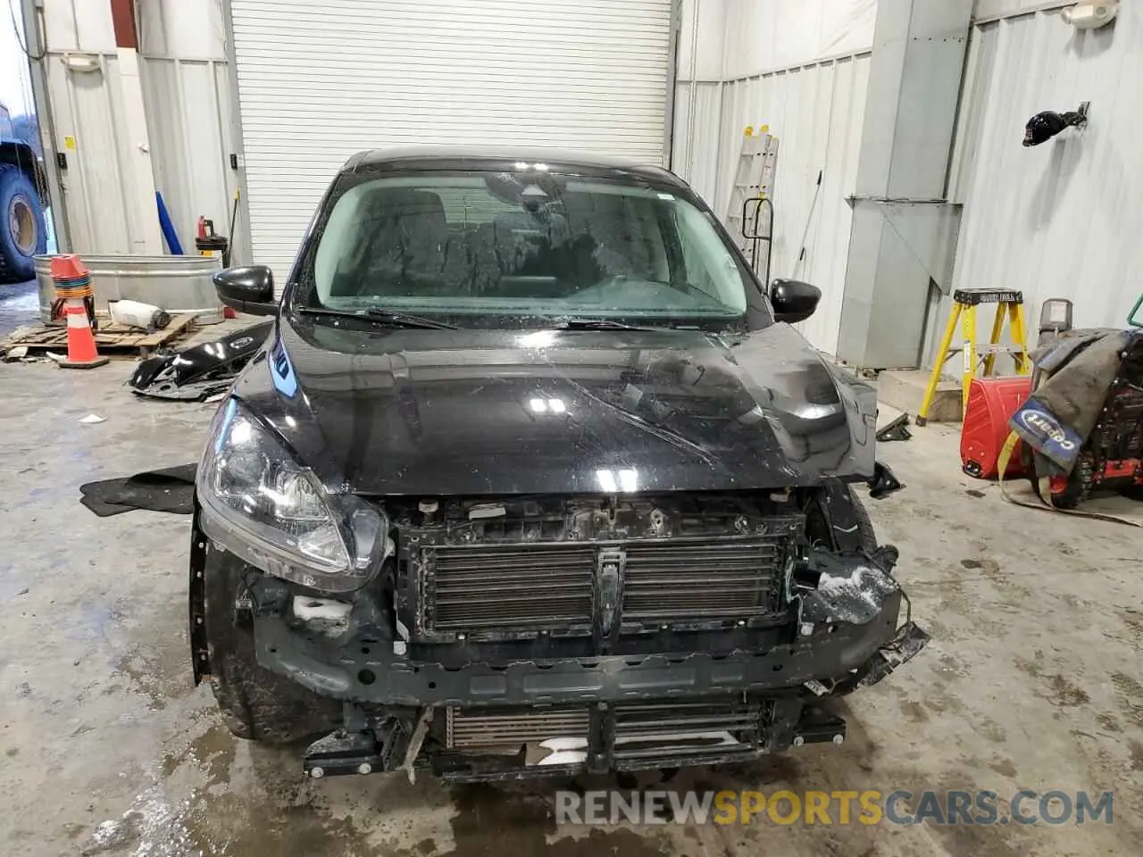 5 Photograph of a damaged car 1FMCU9G6XNUA81018 FORD ESCAPE 2022