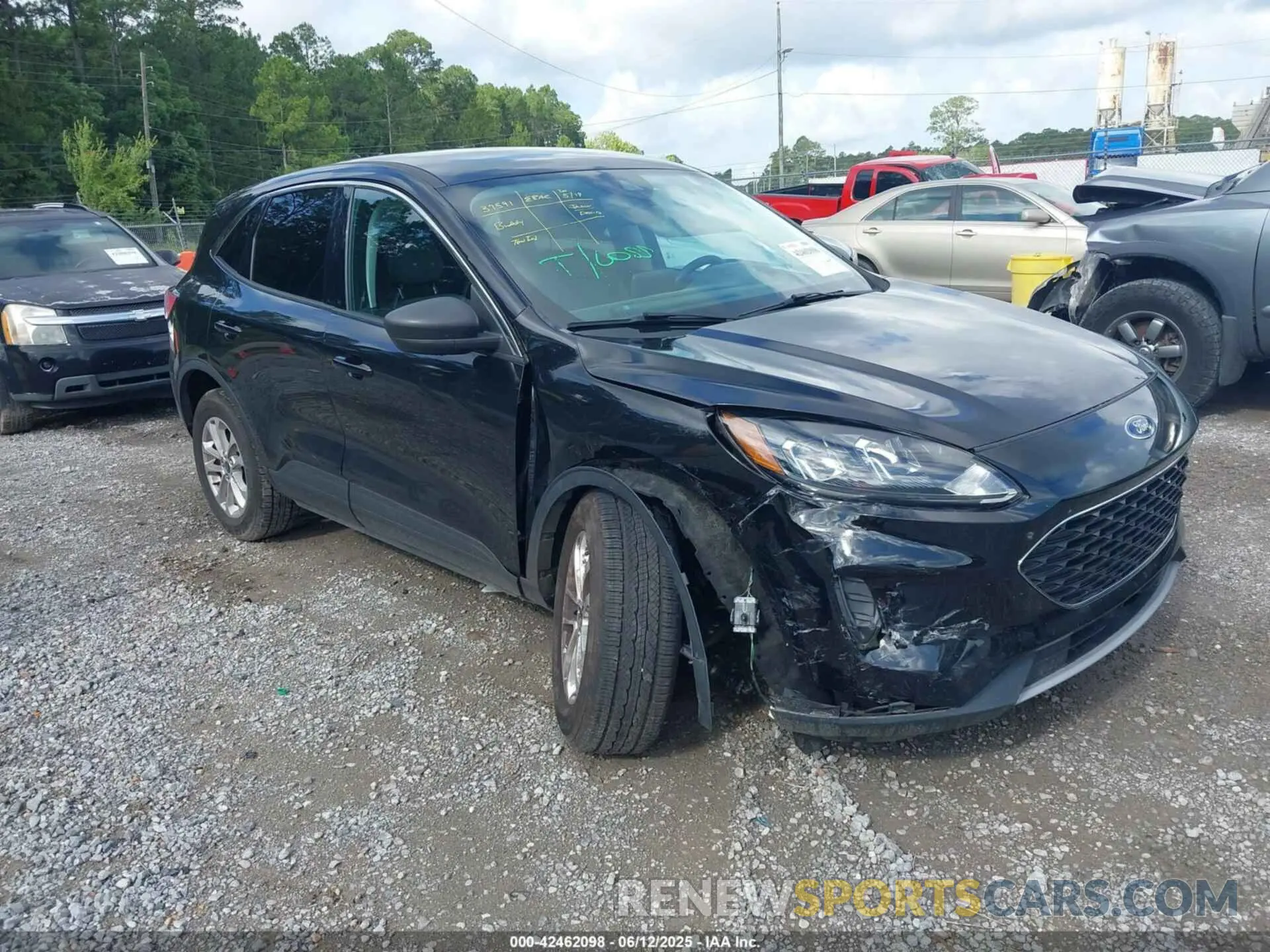 1 Photograph of a damaged car 1FMCU9G6XNUB22778 FORD ESCAPE 2022