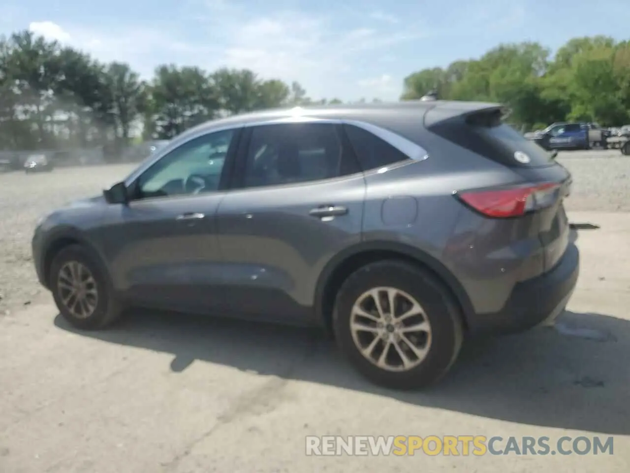 2 Photograph of a damaged car 1FMCU9G6XNUB44621 FORD ESCAPE 2022