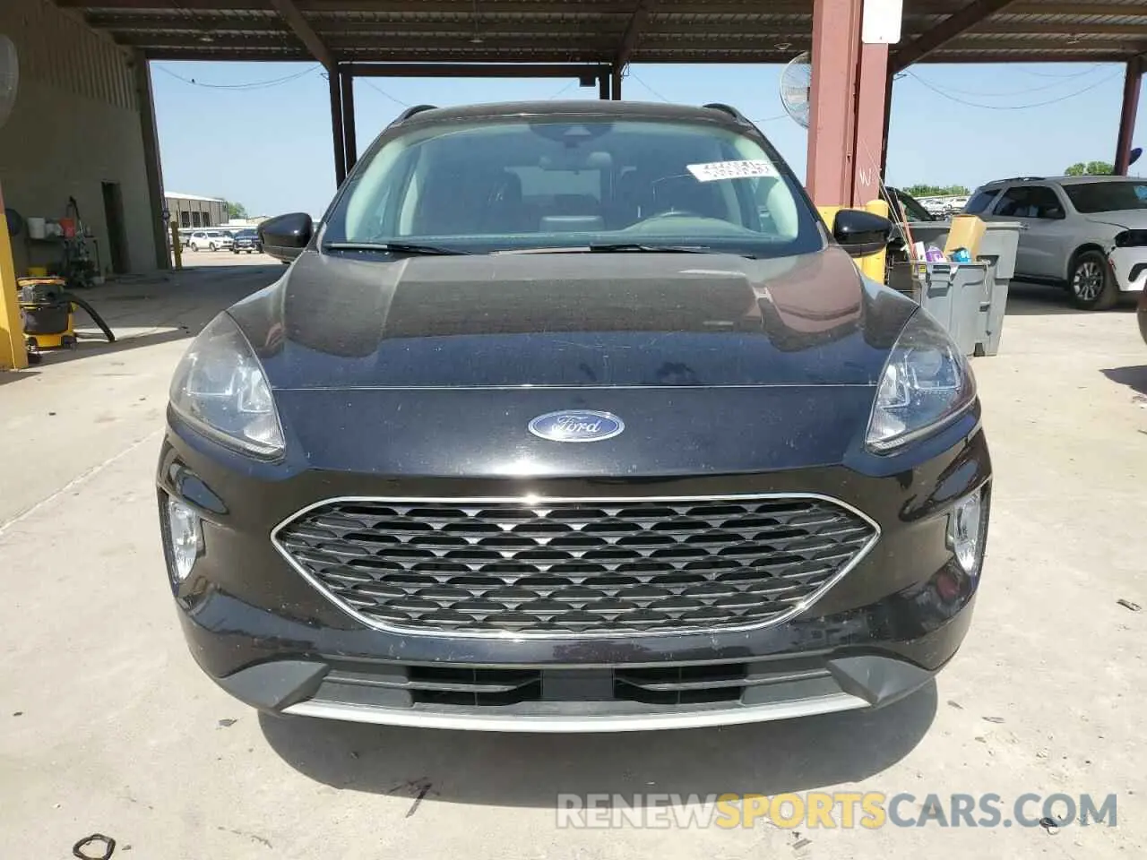 5 Photograph of a damaged car 1FMCU9H60NUA62136 FORD ESCAPE 2022