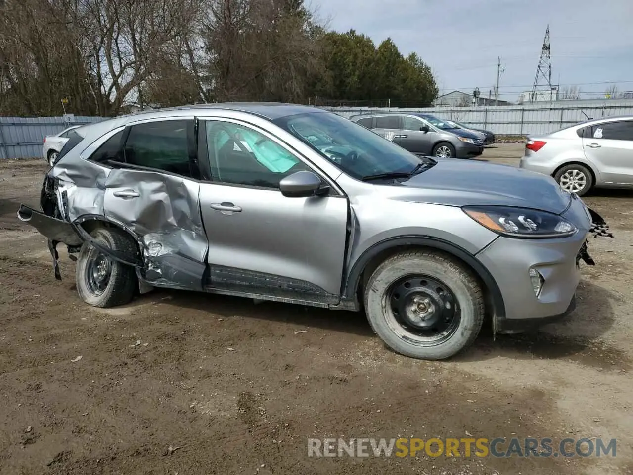 4 Photograph of a damaged car 1FMCU9H62NUB20702 FORD ESCAPE 2022