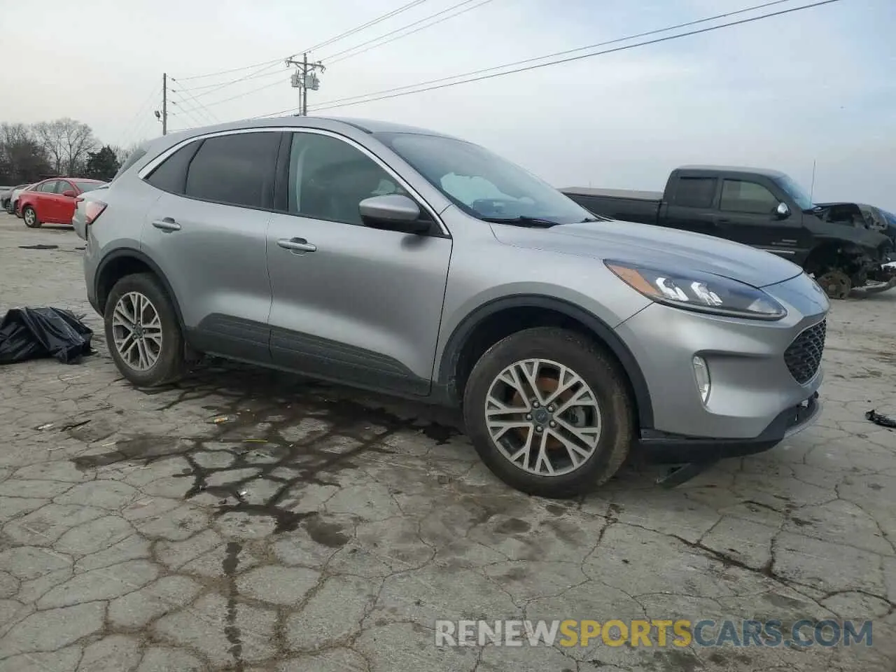 4 Photograph of a damaged car 1FMCU9H63NUA17983 FORD ESCAPE 2022